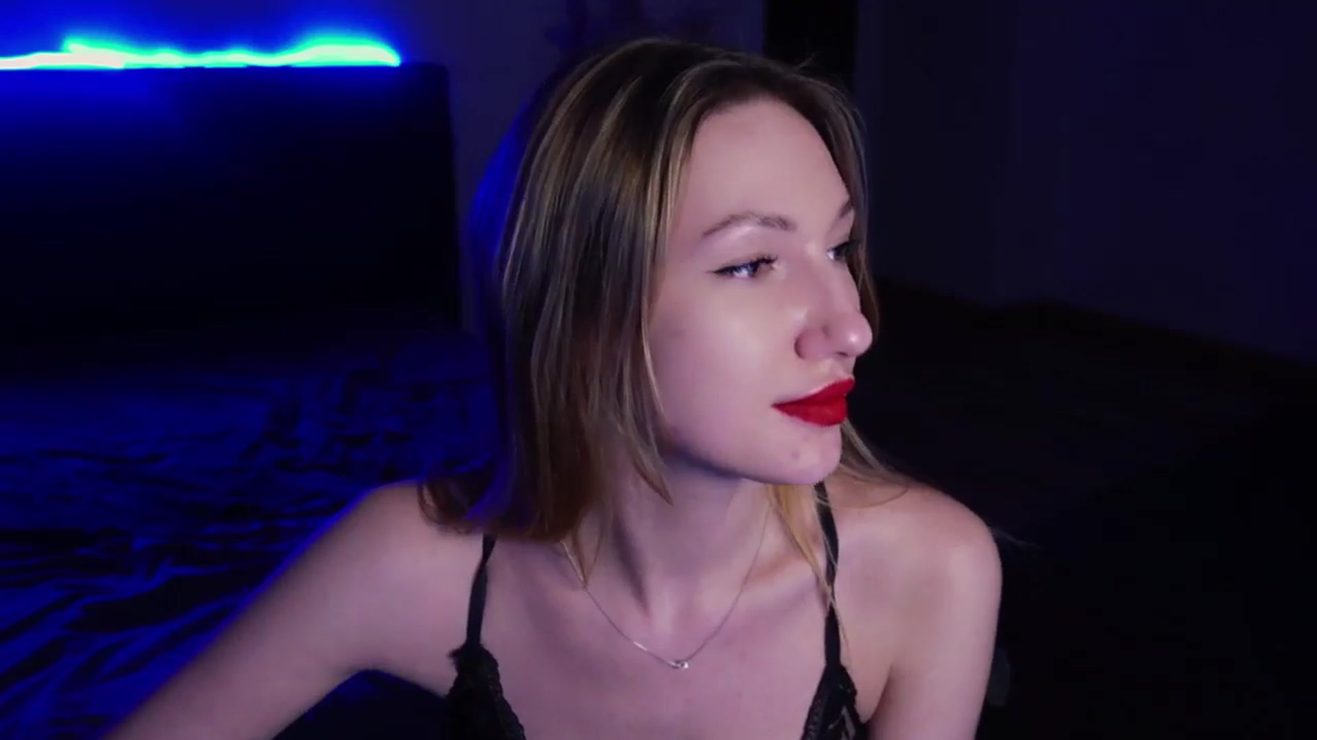 Gallery image thumbnail from LovelyGin's myfreecams stream on, 03/31/2025, 19:04 image 16 of 20