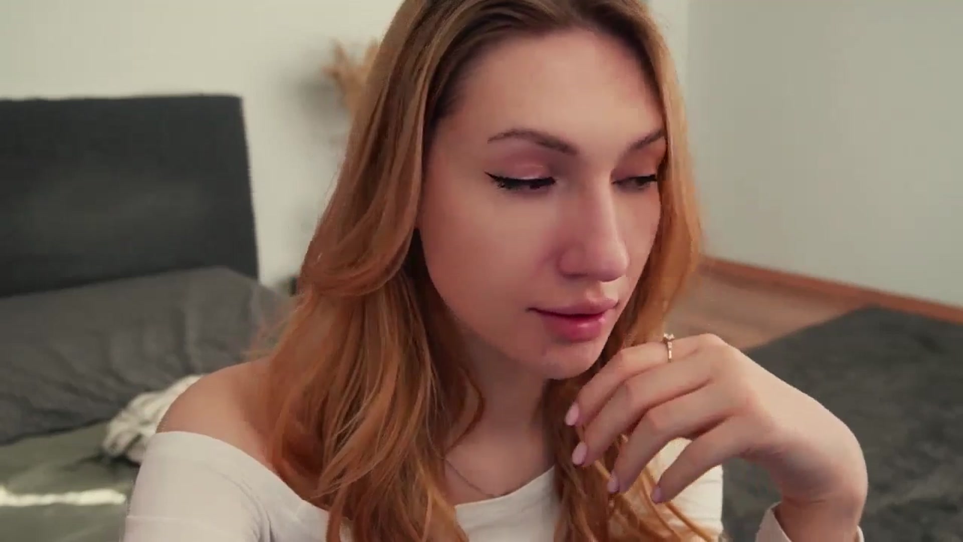 Gallery image thumbnail from LovelyGin's myfreecams stream on, 04/01/2025, 14:33 image 14 of 20