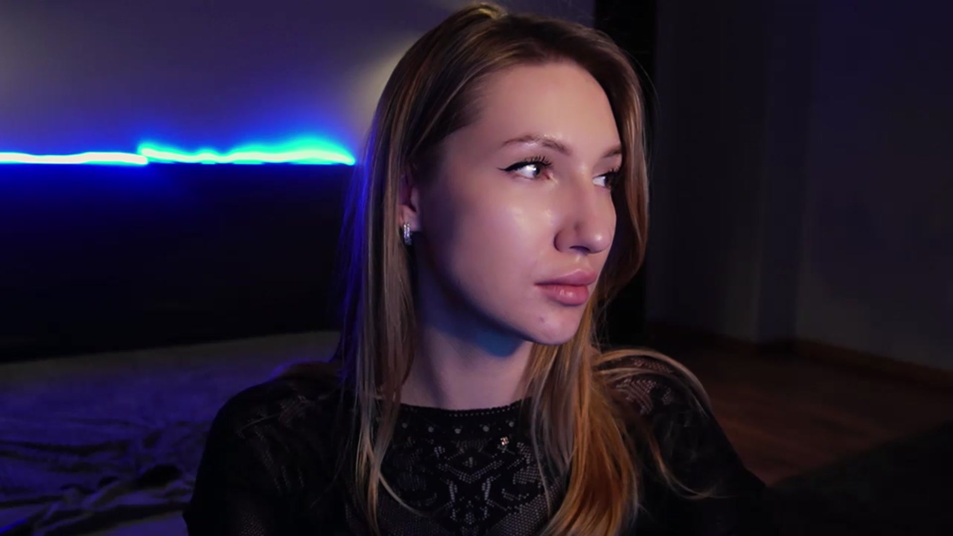 Gallery image thumbnail from LovelyGin's myfreecams stream on, 04/02/2025, 17:27 image 17 of 20