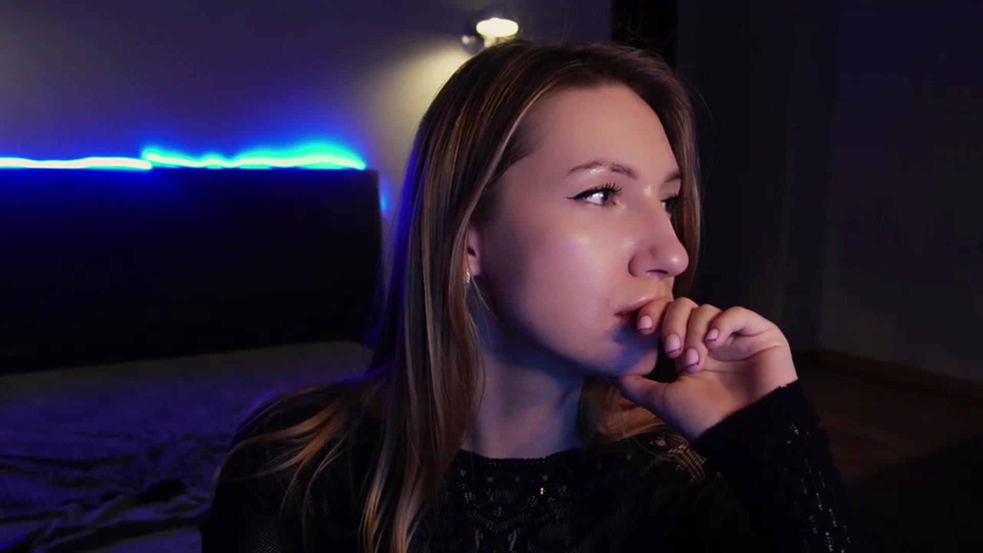 Gallery image thumbnail from LovelyGin's myfreecams stream on, 04/02/2025, 19:05 image 3 of 20