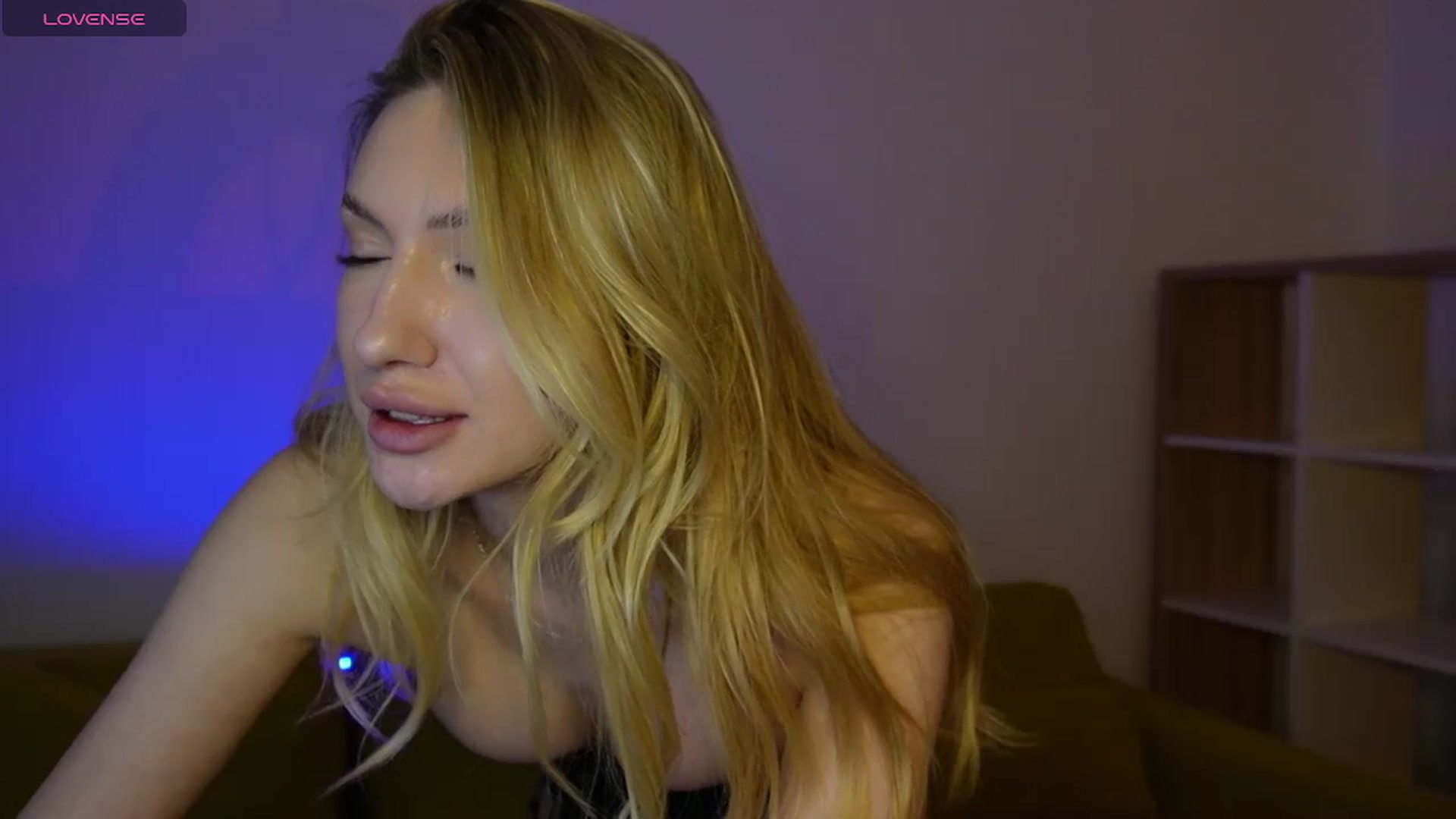 Gallery image thumbnail from LovelyGin's myfreecams stream on, 05/09/2025, 14:09 image 11 of 20