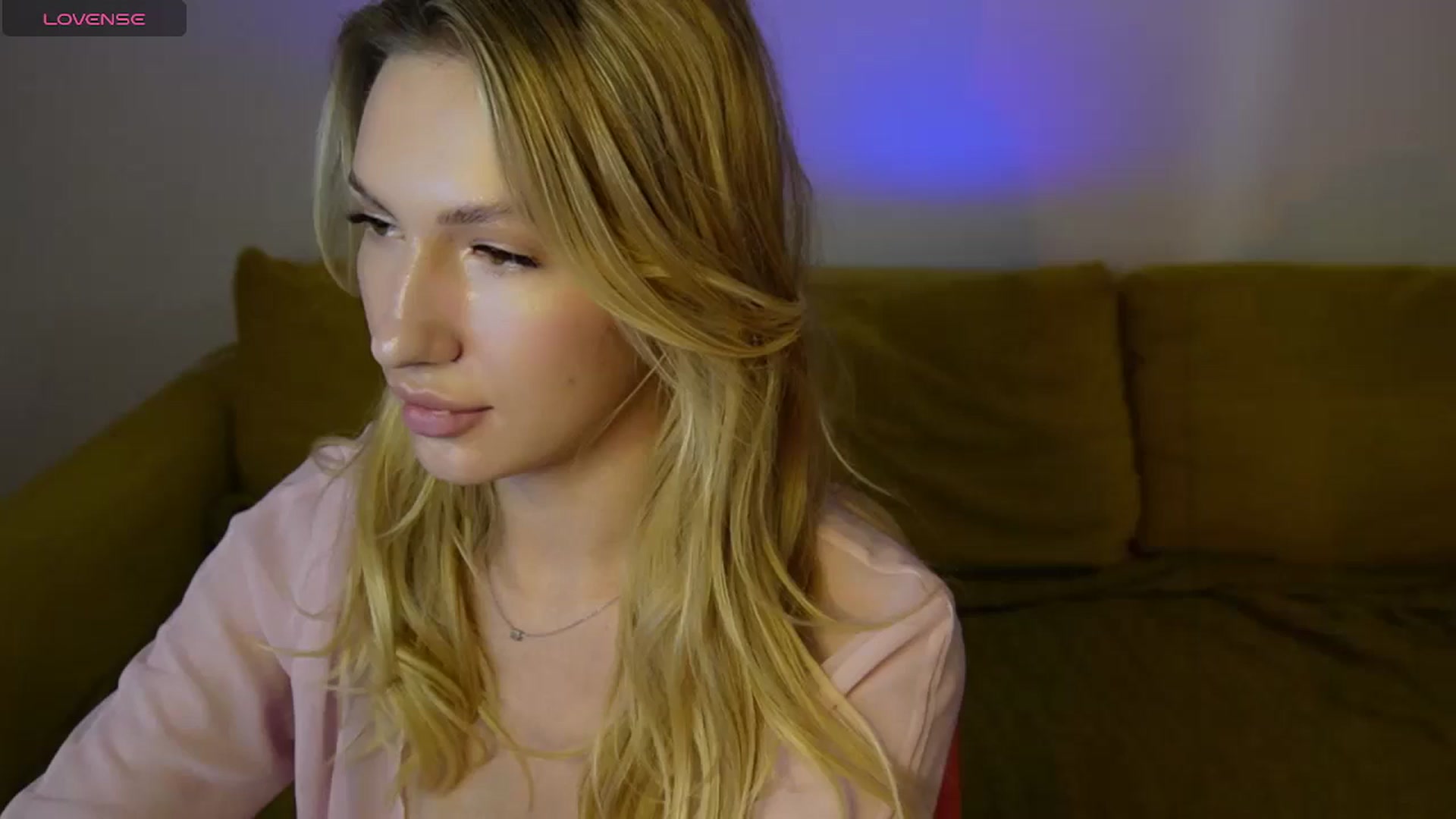 Gallery image thumbnail from LovelyGin's myfreecams stream on, 05/09/2025, 15:13 image 2 of 20