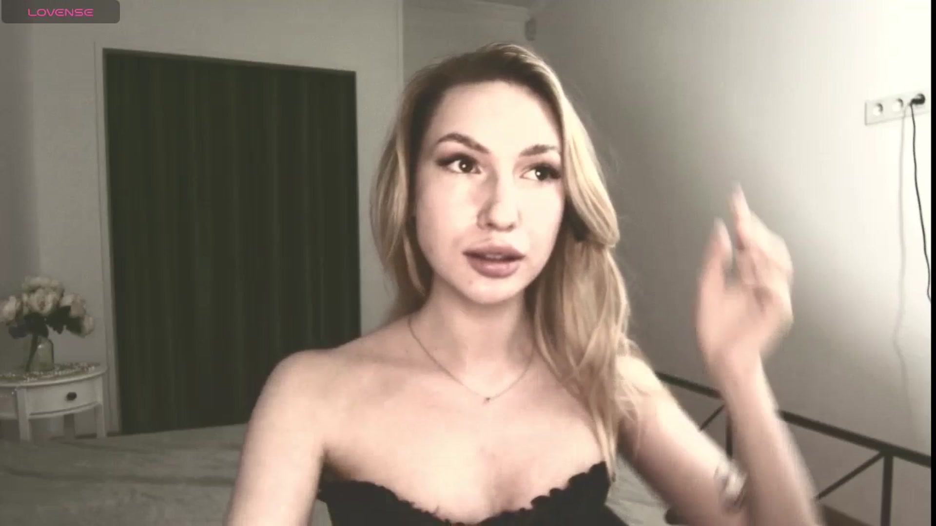 Gallery image thumbnail from LovelyGin's myfreecams stream on, 05/09/2025, 18:21 image 20 of 20