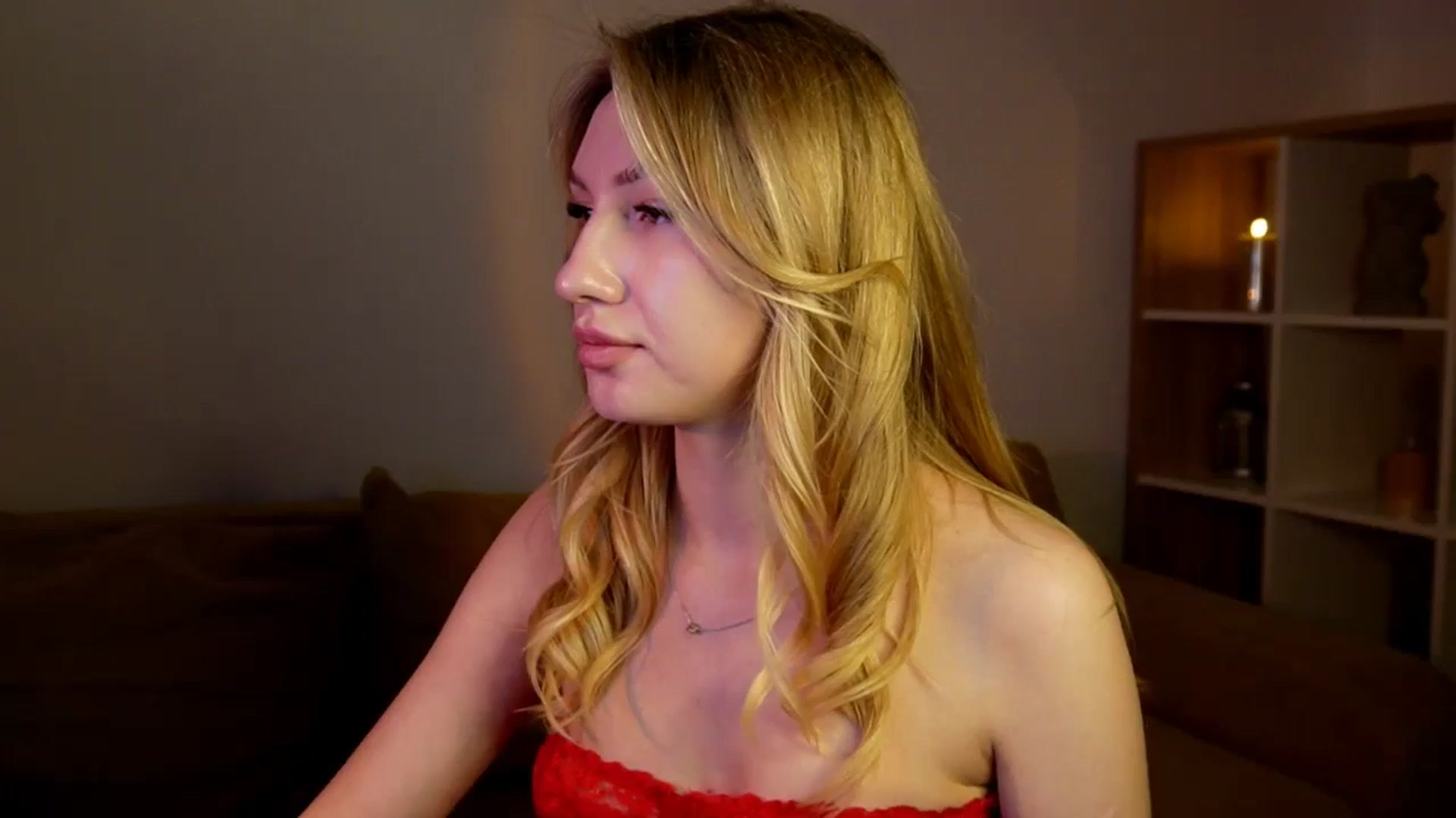 Gallery image thumbnail from LovelyGin's myfreecams stream on, 05/14/2025, 13:02 image 16 of 20
