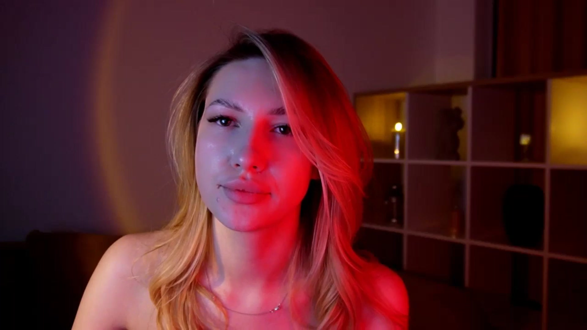 Gallery image thumbnail from LovelyGin's myfreecams stream on, 05/14/2025, 16:39 image 18 of 20