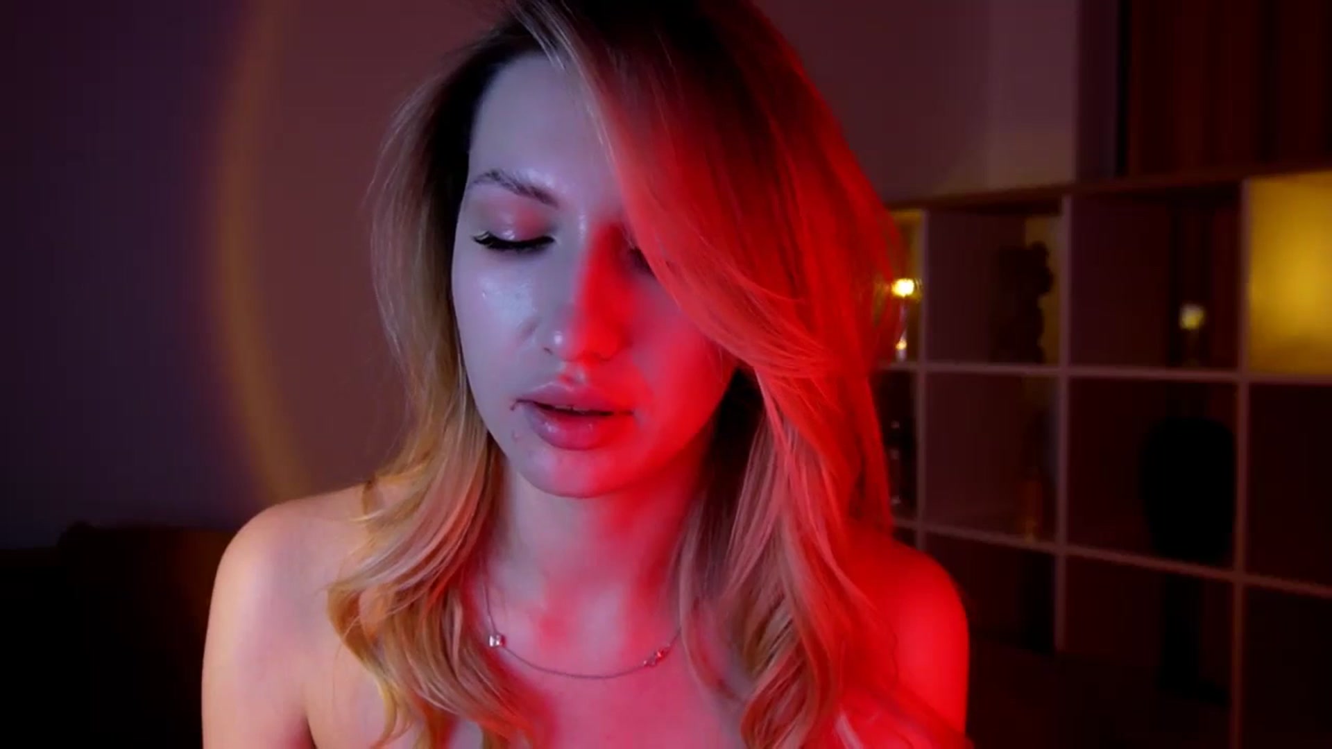 Gallery image thumbnail from LovelyGin's myfreecams stream on, 05/14/2025, 16:39 image 17 of 20