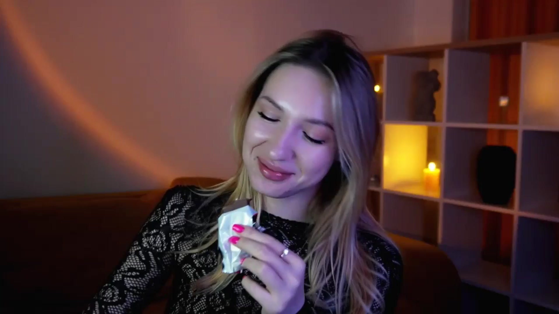 Gallery image thumbnail from LovelyGin's myfreecams stream on, 05/15/2025, 18:04 image 8 of 20