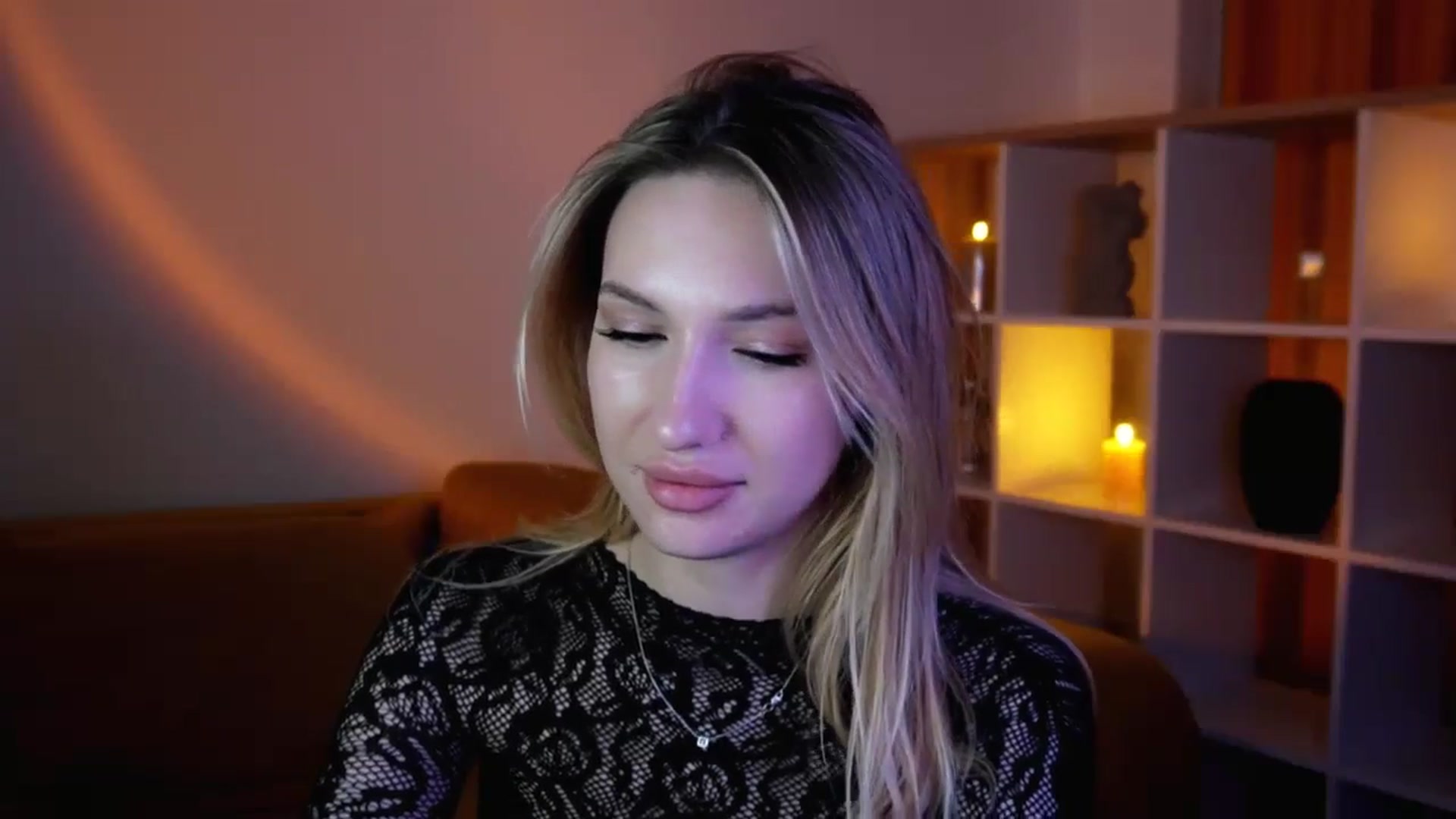 Gallery image thumbnail from LovelyGin's myfreecams stream on, 05/15/2025, 18:04 image 7 of 20