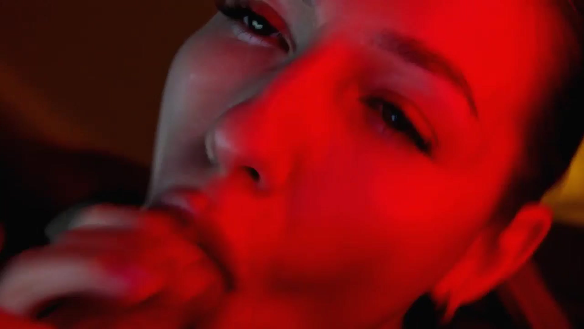 Gallery image thumbnail from LovelyGin's myfreecams stream on, 05/15/2025, 19:03 image 7 of 20