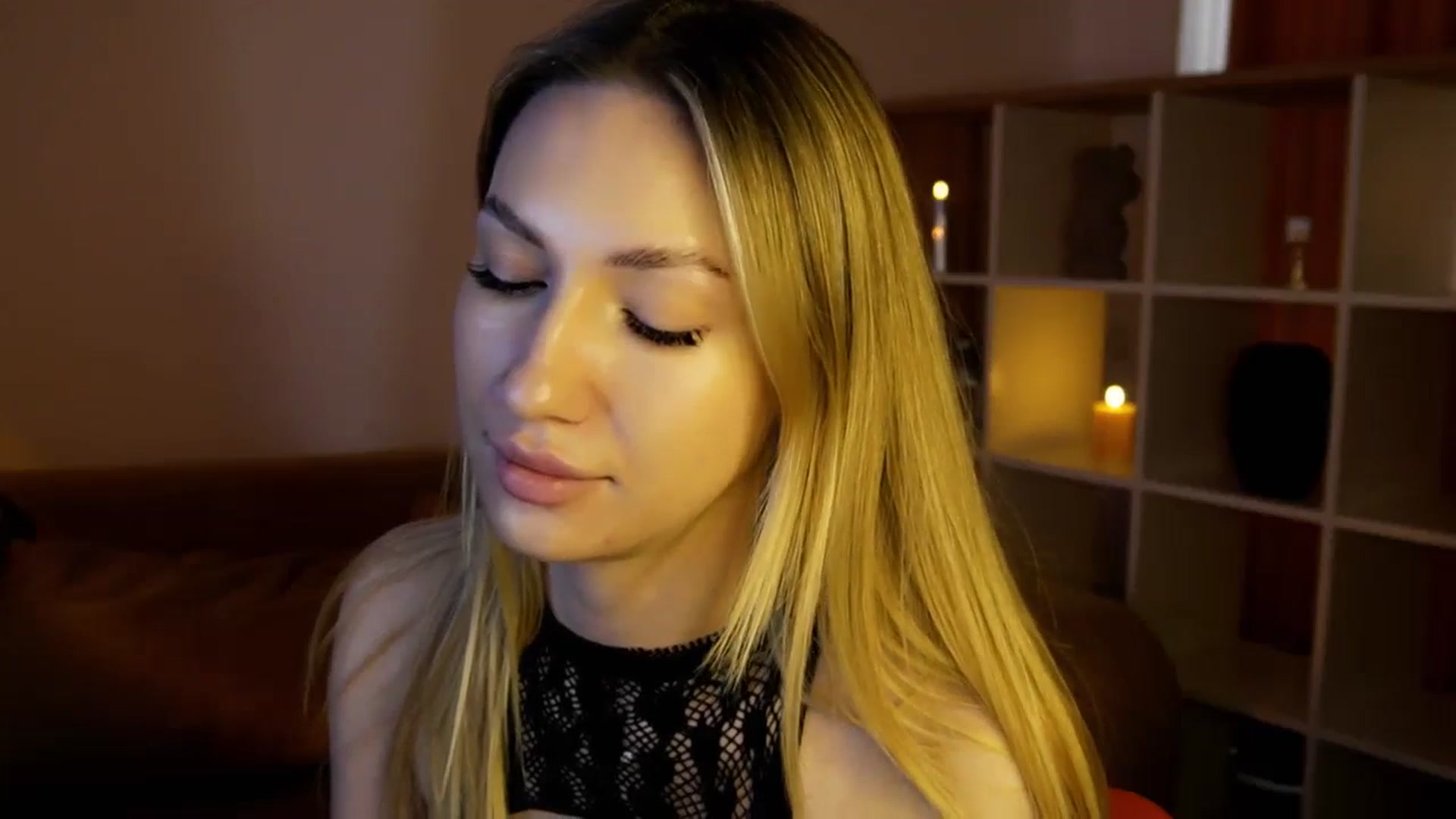 Gallery image thumbnail from LovelyGin's myfreecams stream on, 05/19/2025, 12:54 image 15 of 20