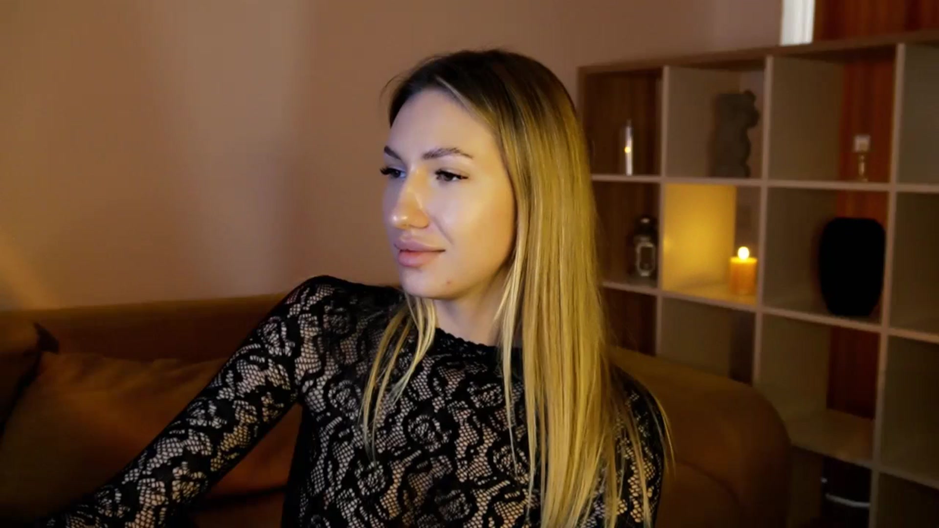 Gallery image thumbnail from LovelyGin's myfreecams stream on, 05/19/2025, 16:43 image 3 of 20