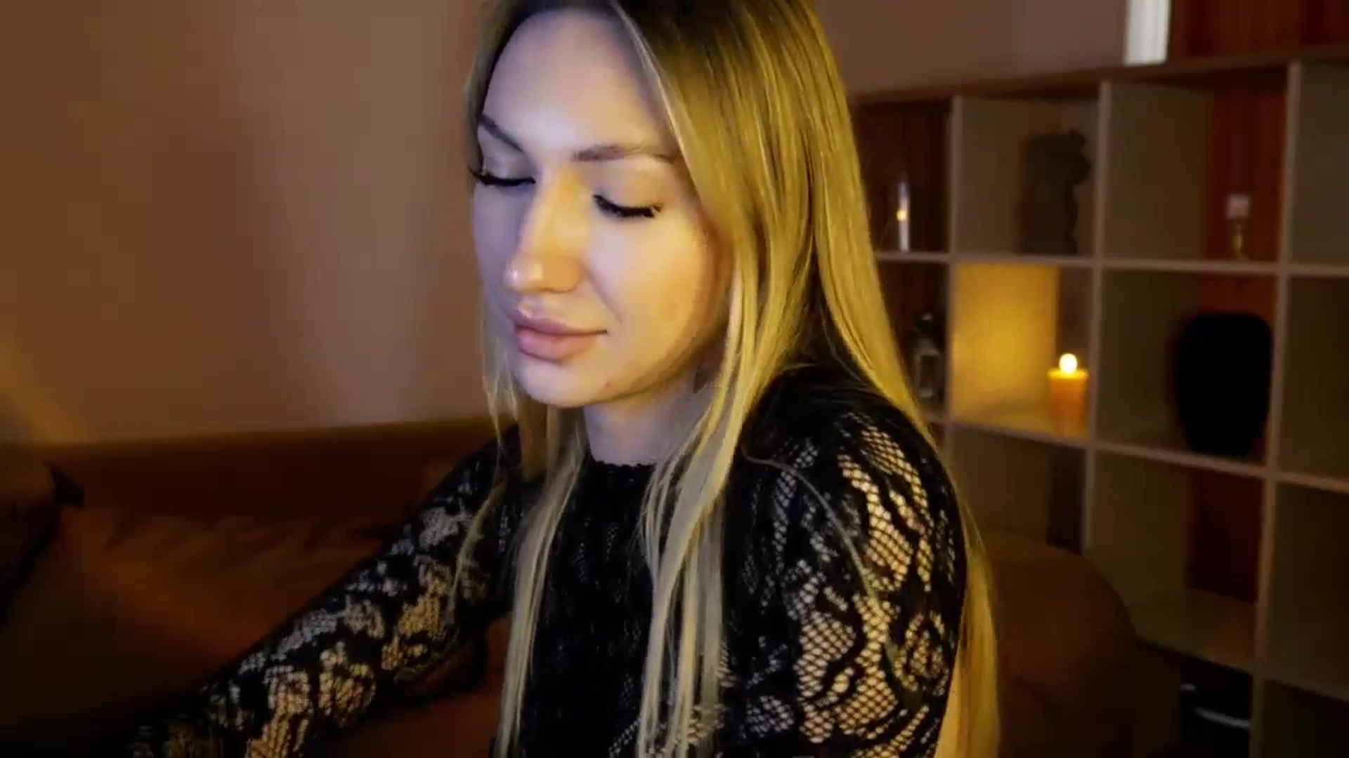 Gallery image thumbnail from LovelyGin's myfreecams stream on, 05/19/2025, 16:43 image 10 of 20
