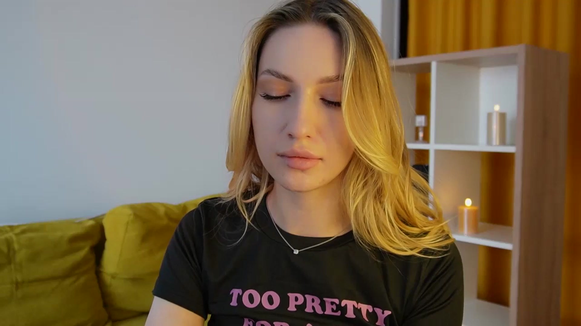 Gallery image thumbnail from LovelyGin's myfreecams stream on, 05/20/2025, 13:17 image 18 of 20