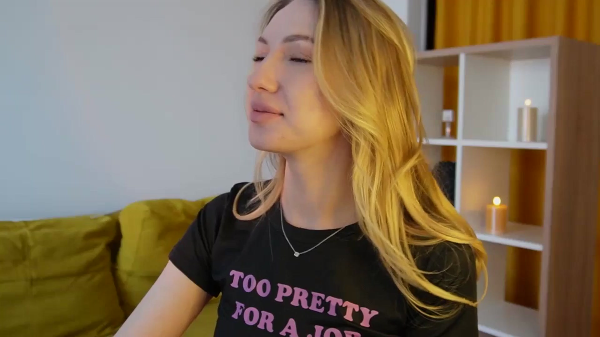 Gallery image thumbnail from LovelyGin's myfreecams stream on, 05/20/2025, 13:17 image 12 of 20