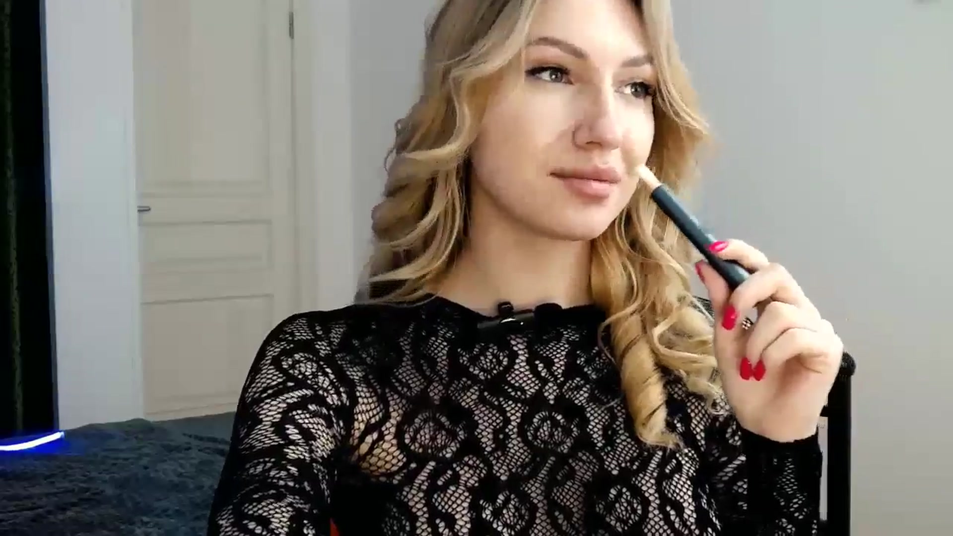 Gallery image thumbnail from LovelyGin's myfreecams stream on, 05/27/2025, 13:27 image 14 of 20