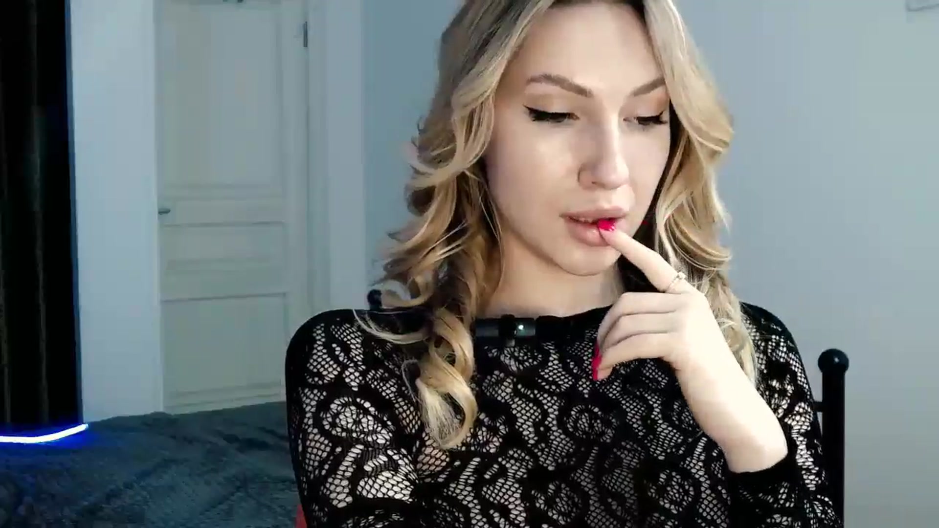 Gallery image thumbnail from LovelyGin's myfreecams stream on, 05/27/2025, 14:41 image 3 of 20