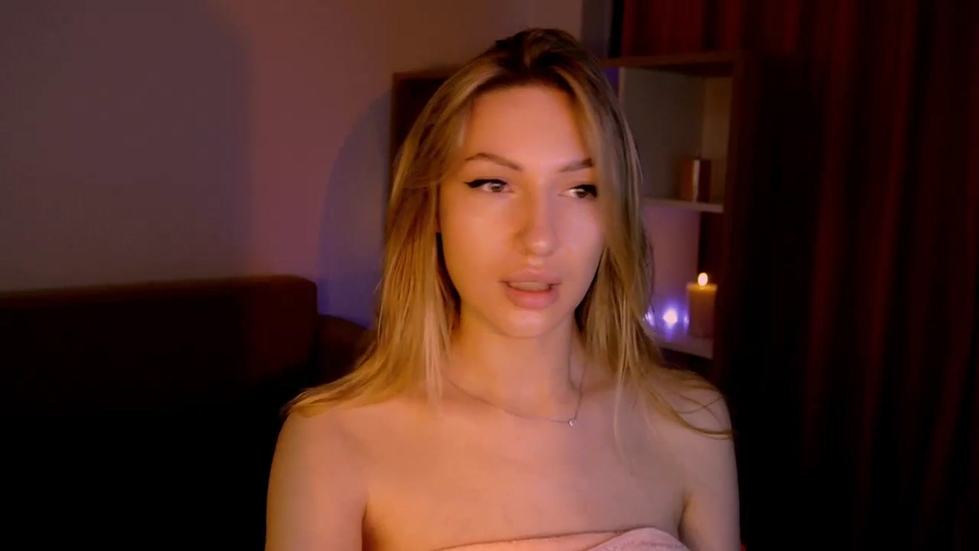 Gallery image thumbnail from LovelyGin's myfreecams stream on, 05/29/2025, 13:56 image 16 of 20