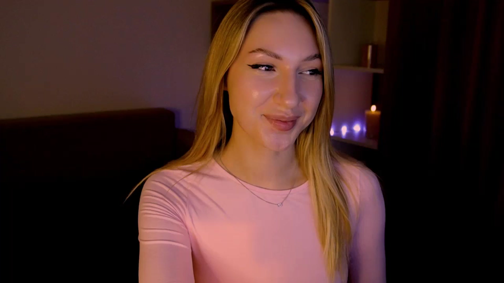 Gallery image thumbnail from LovelyGin's myfreecams stream on, 05/29/2025, 16:28 image 3 of 20