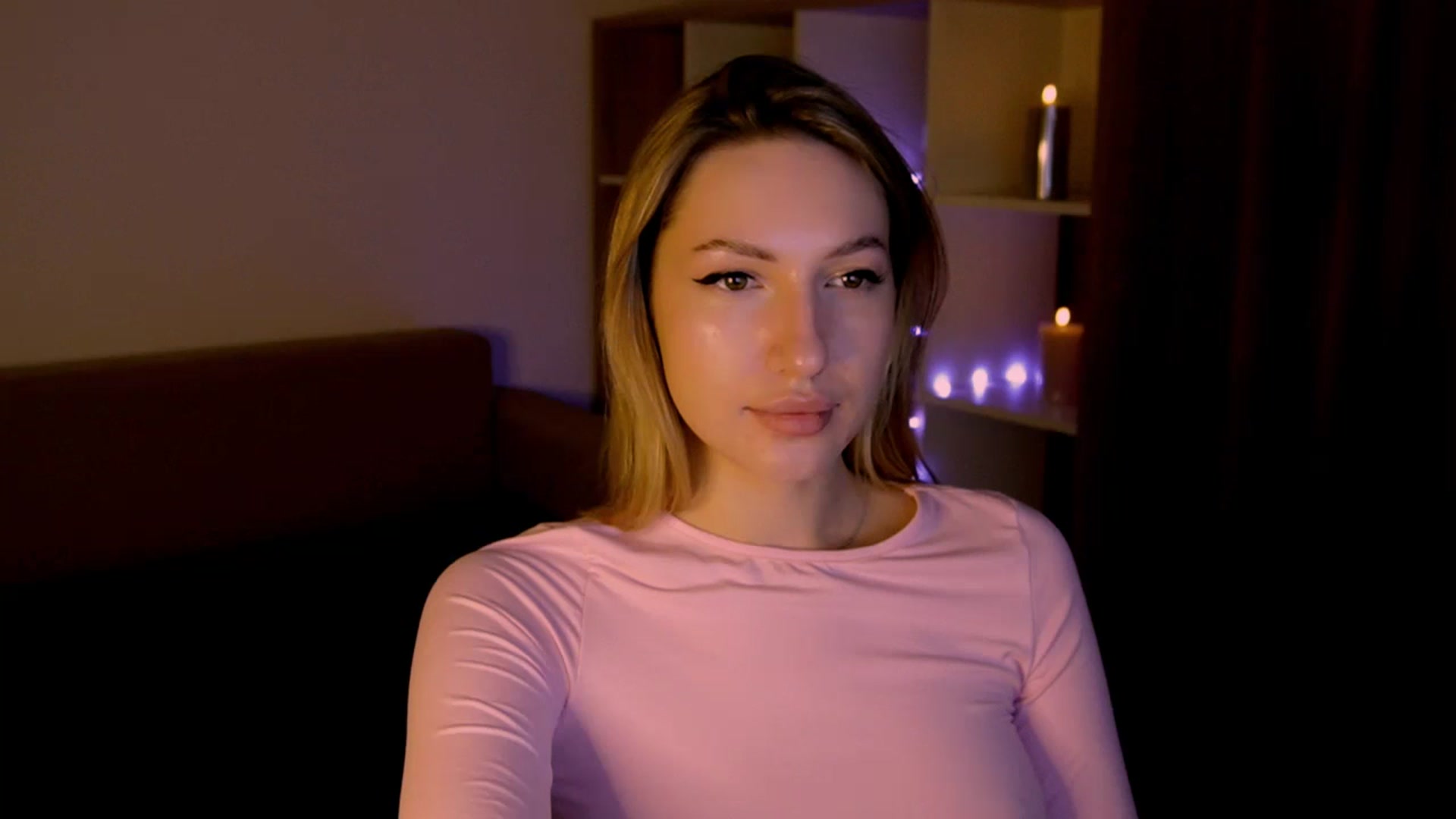 Gallery image thumbnail from LovelyGin's myfreecams stream on, 05/29/2025, 18:52 image 7 of 20