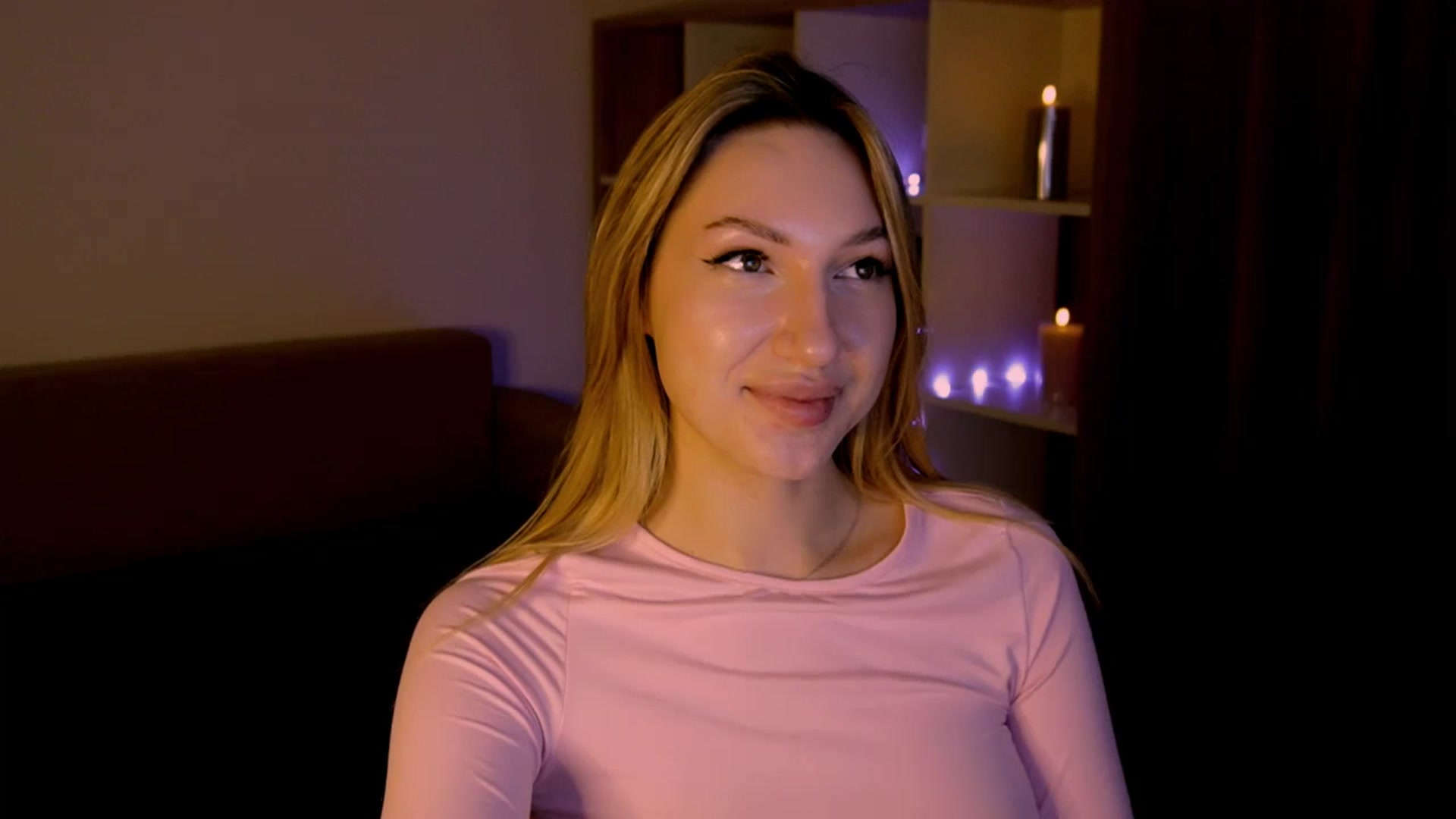 Gallery image thumbnail from LovelyGin's myfreecams stream on, 05/29/2025, 18:52 image 15 of 20