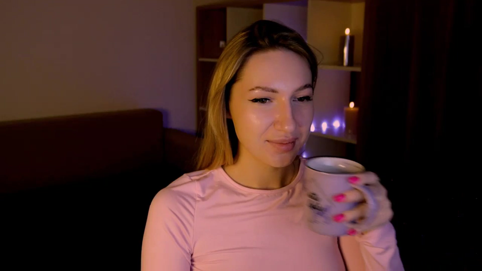 Gallery image thumbnail from LovelyGin's myfreecams stream on, 05/29/2025, 18:52 image 3 of 20