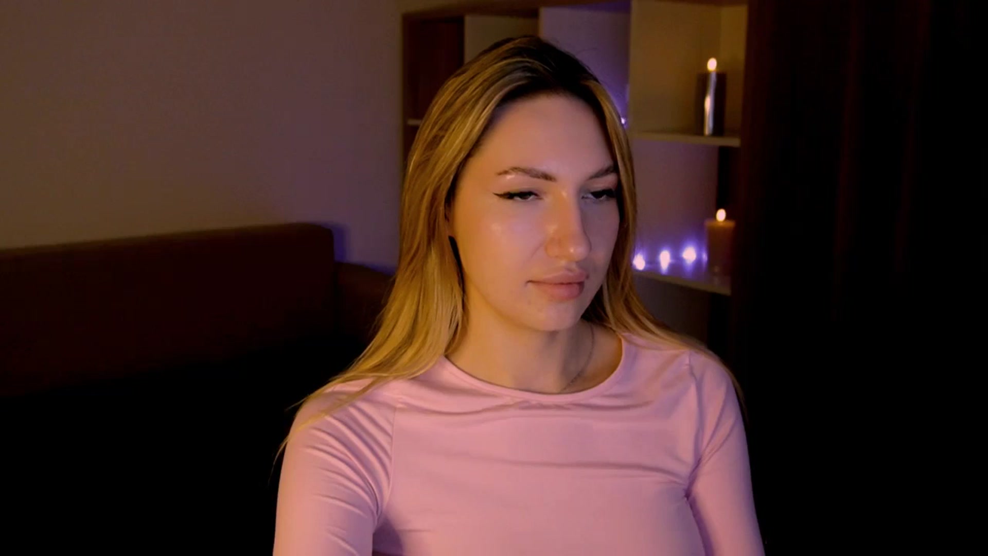 Gallery image thumbnail from LovelyGin's myfreecams stream on, 05/29/2025, 18:52 image 14 of 20