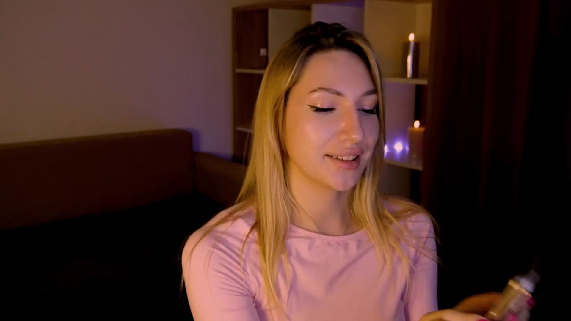 Gallery image thumbnail from LovelyGin's myfreecams stream on, 05/29/2025, 18:52 image 2 of 20