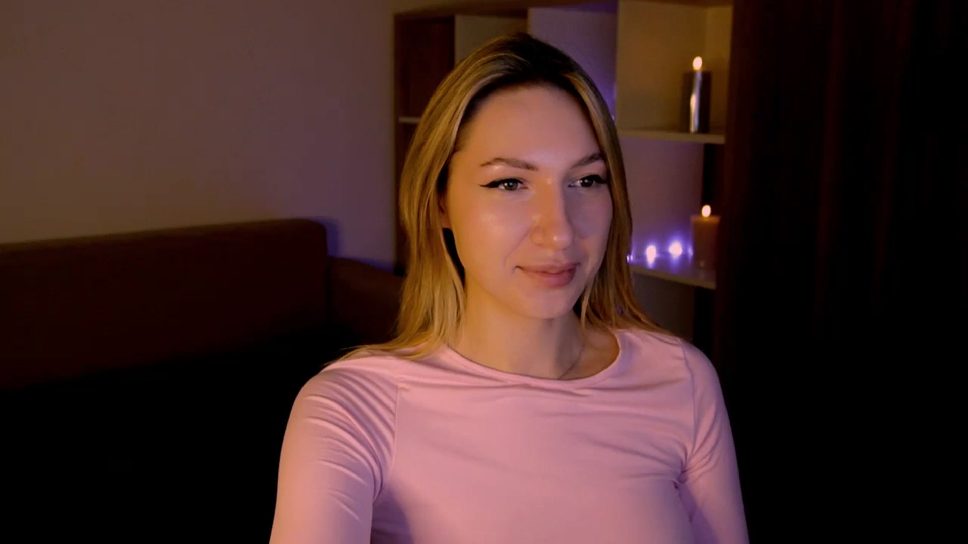 Gallery image thumbnail from LovelyGin's myfreecams stream on, 05/29/2025, 18:52 image 16 of 20