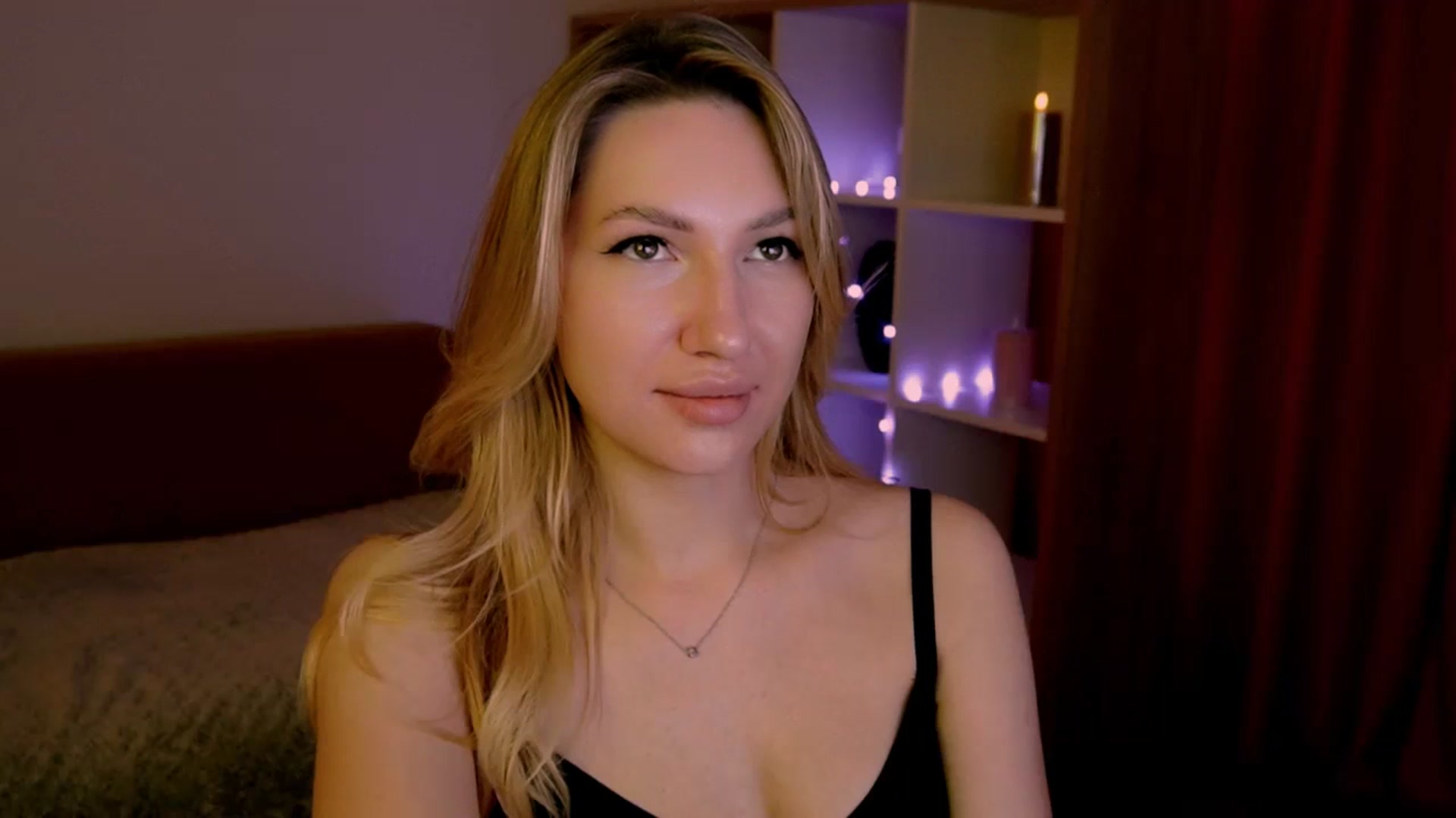 Gallery image thumbnail from LovelyGin's myfreecams stream on, 05/30/2025, 16:37 image 6 of 20
