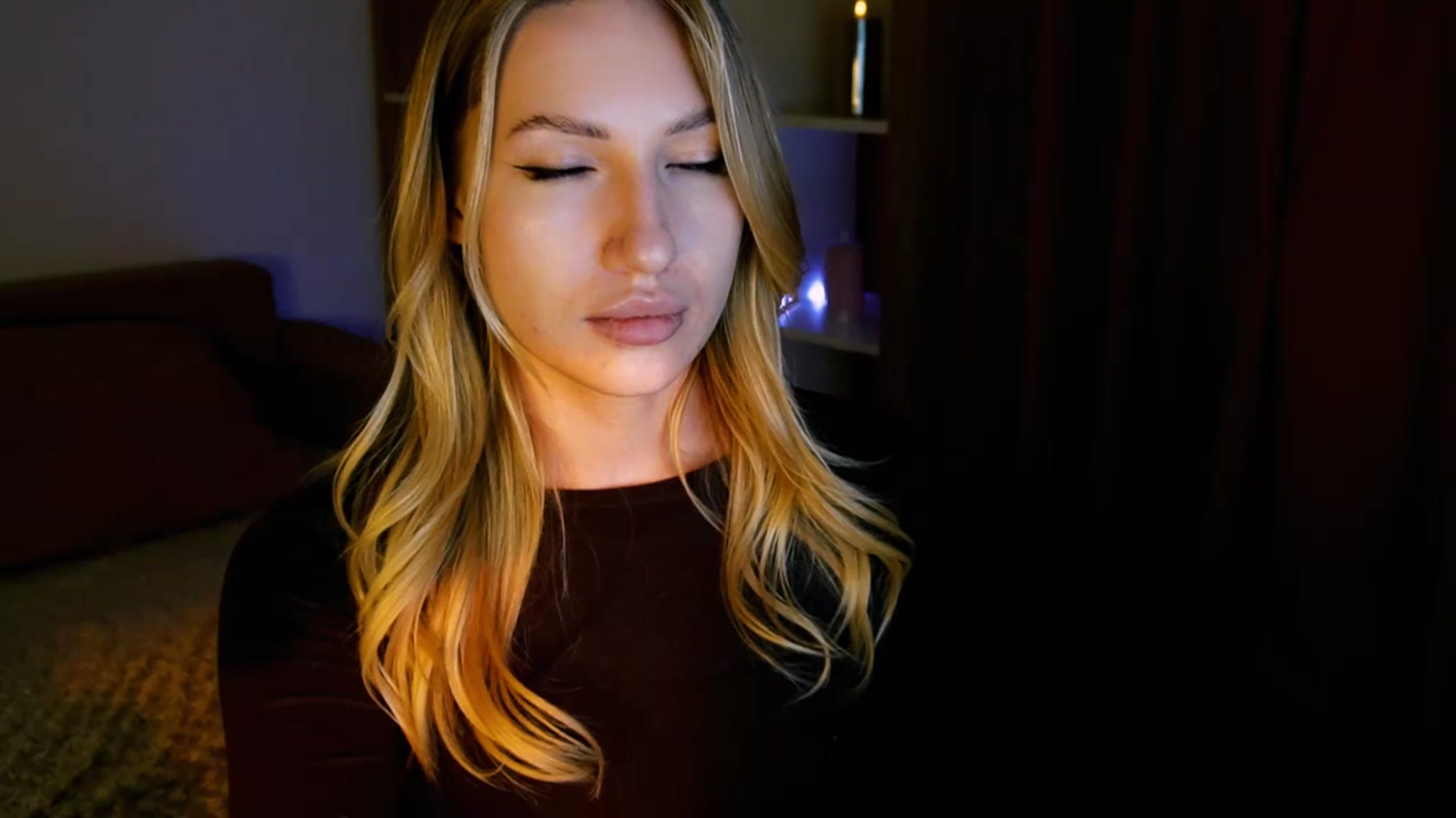 Gallery image thumbnail from LovelyGin's myfreecams stream on, 05/30/2025, 19:19 image 18 of 20