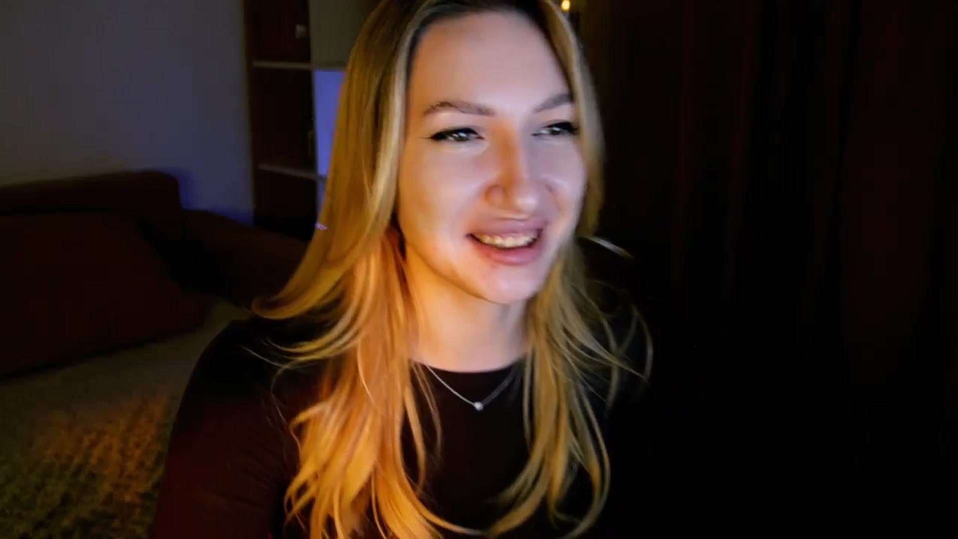 Gallery image thumbnail from LovelyGin's myfreecams stream on, 05/30/2025, 19:19 image 13 of 20