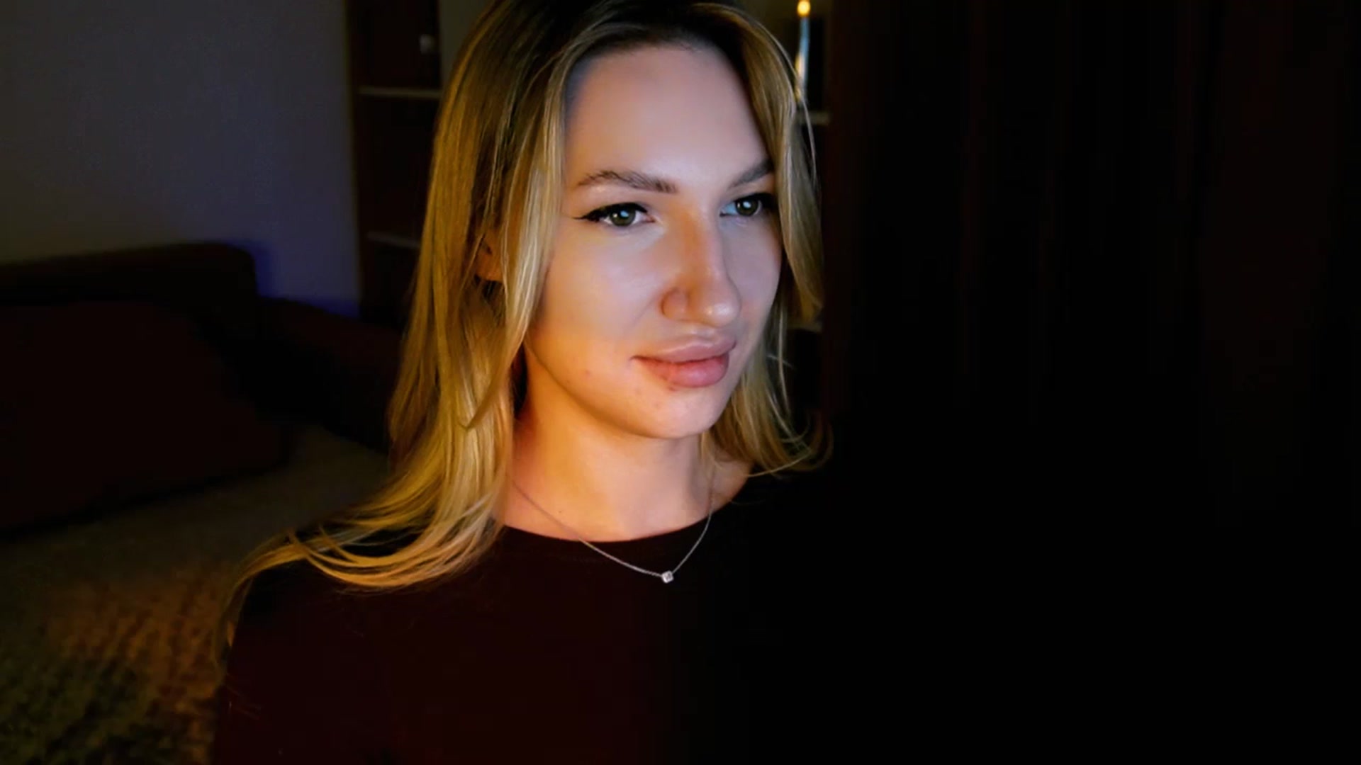Gallery image thumbnail from LovelyGin's myfreecams stream on, 05/30/2025, 19:19 image 11 of 20