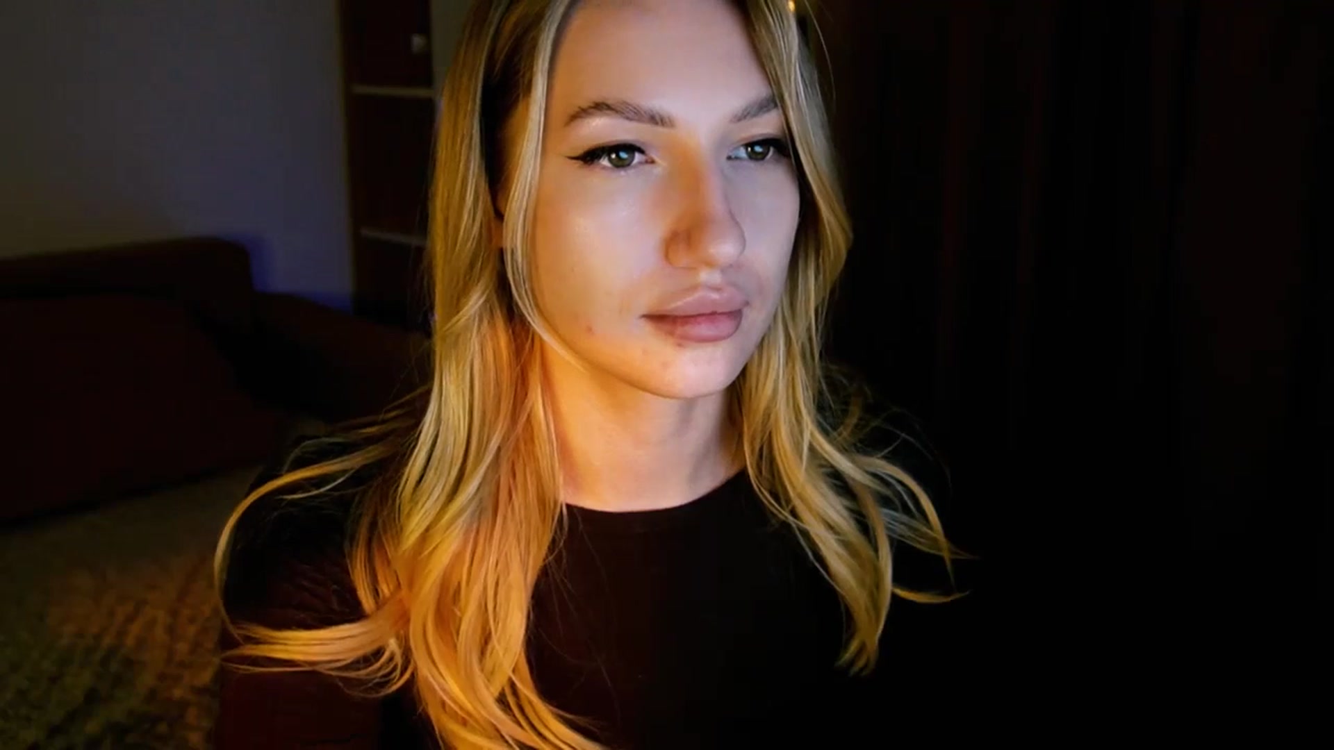 Gallery image thumbnail from LovelyGin's myfreecams stream on, 05/30/2025, 19:19 image 17 of 20