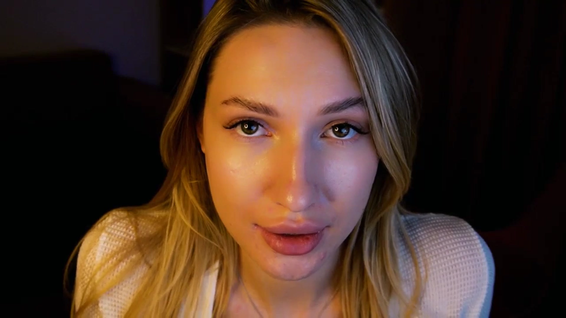Gallery image thumbnail from LovelyGin's myfreecams stream on, 06/02/2025, 16:03 image 11 of 20