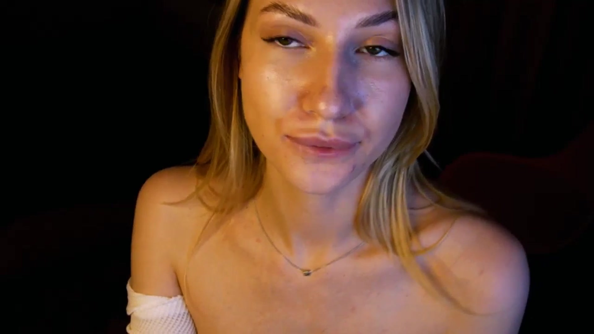 Gallery image thumbnail from LovelyGin's myfreecams stream on, 06/02/2025, 16:03 image 13 of 20