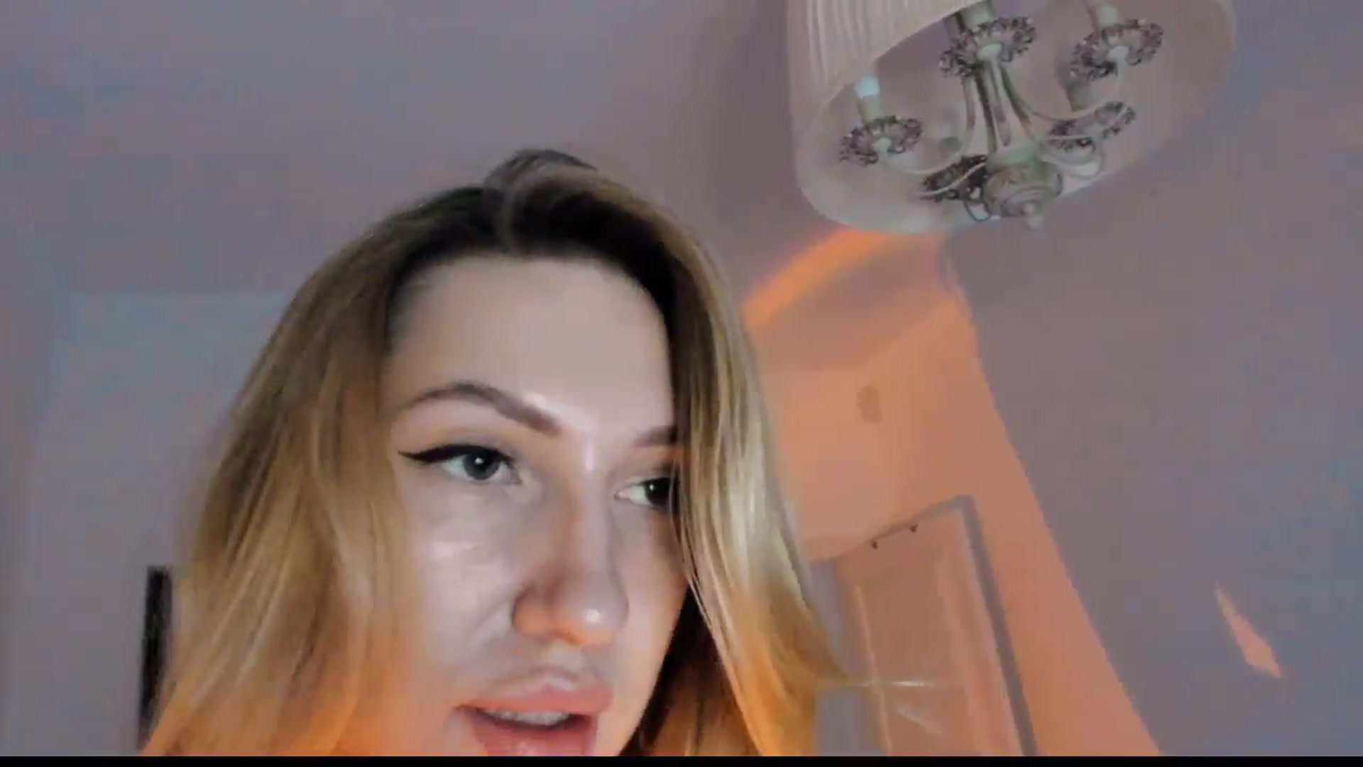 Gallery image thumbnail from LovelyGin's myfreecams stream on, 06/03/2025, 19:08 image 5 of 20