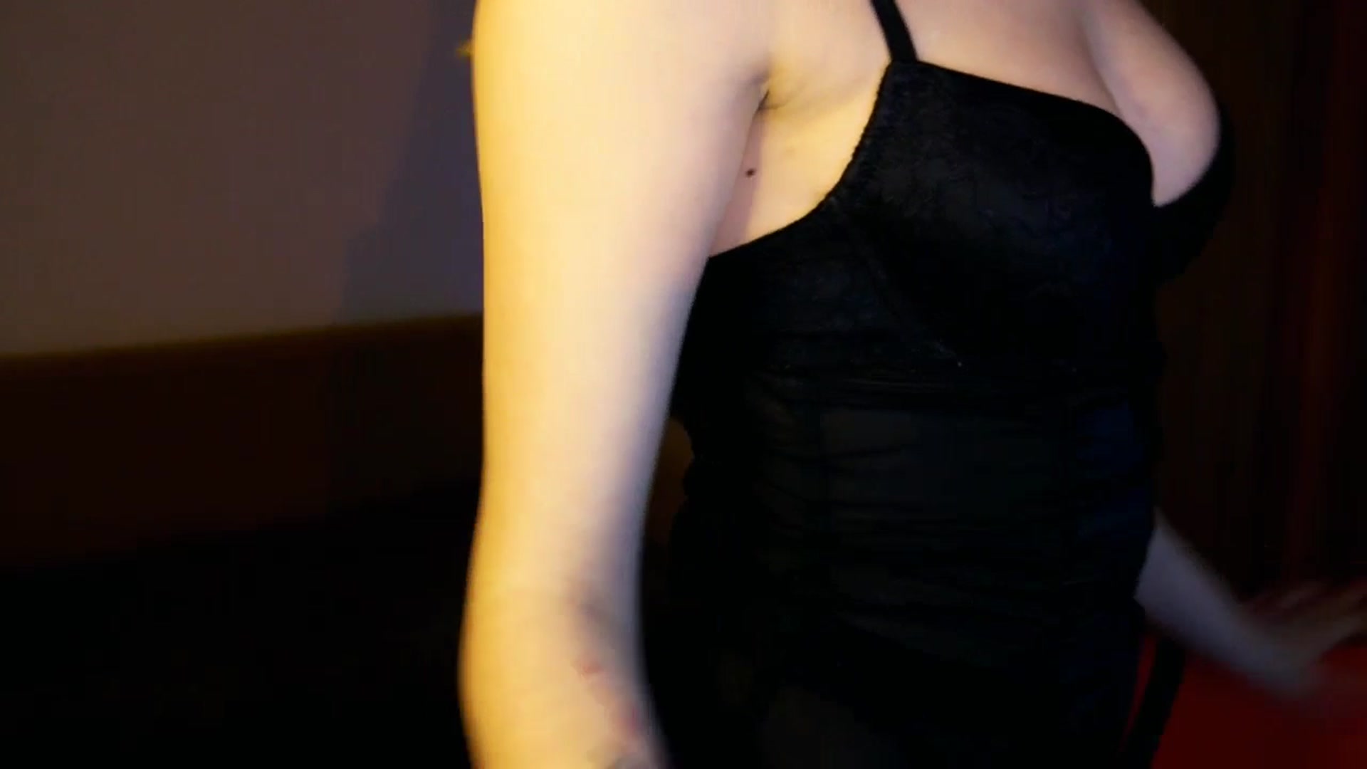 Gallery image thumbnail from LovelyGin's myfreecams stream on, 06/04/2025, 15:43 image 14 of 20