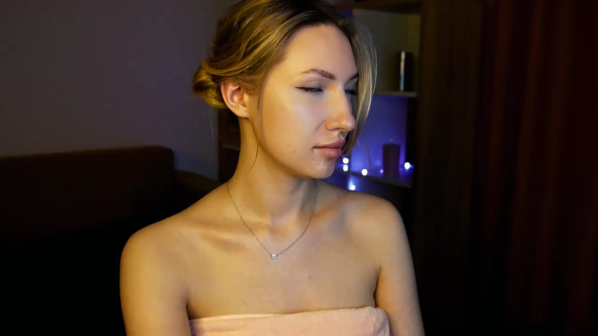Gallery image thumbnail from LovelyGin's myfreecams stream on, 06/04/2025, 19:13 image 1 of 20