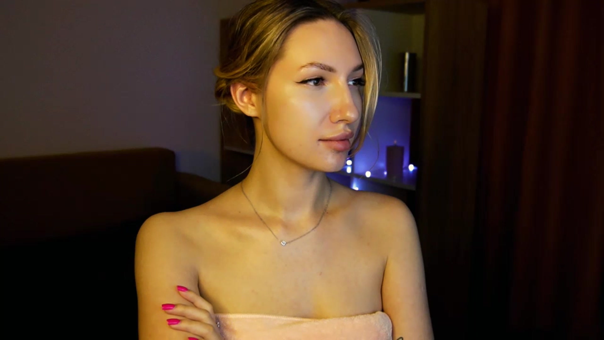 Gallery image thumbnail from LovelyGin's myfreecams stream on, 06/04/2025, 19:13 image 7 of 20