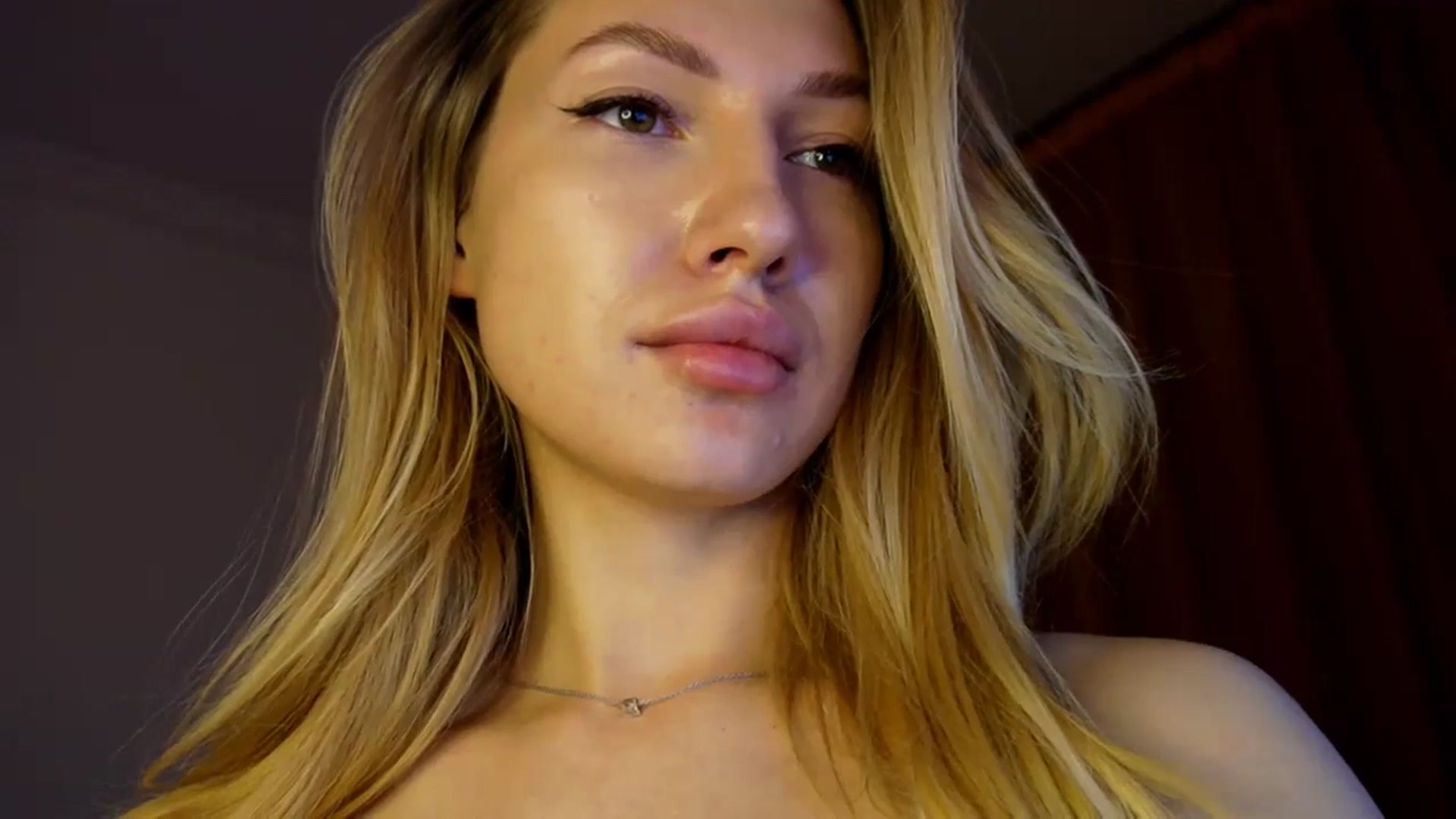 Gallery image thumbnail from LovelyGin's myfreecams stream on, 06/05/2025, 13:39 image 19 of 20