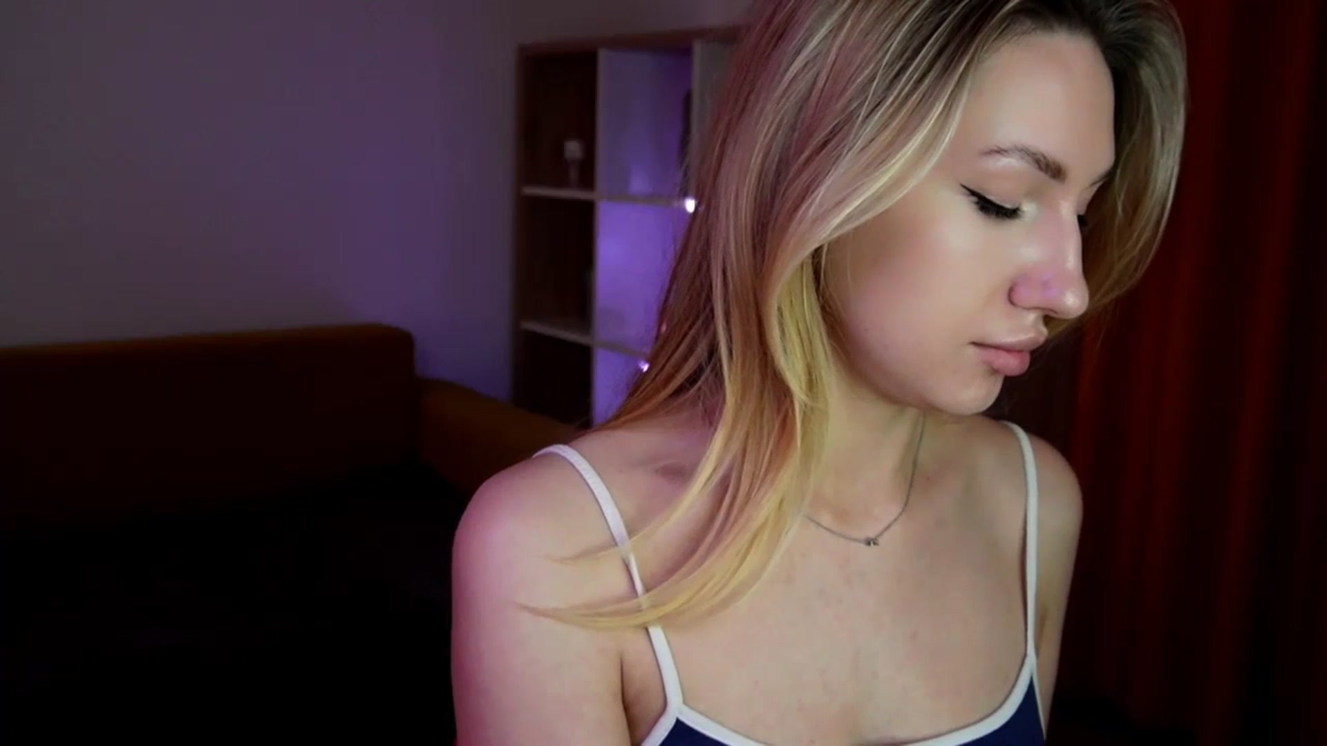 Gallery image thumbnail from LovelyGin's myfreecams stream on, 06/05/2025, 18:14 image 3 of 20