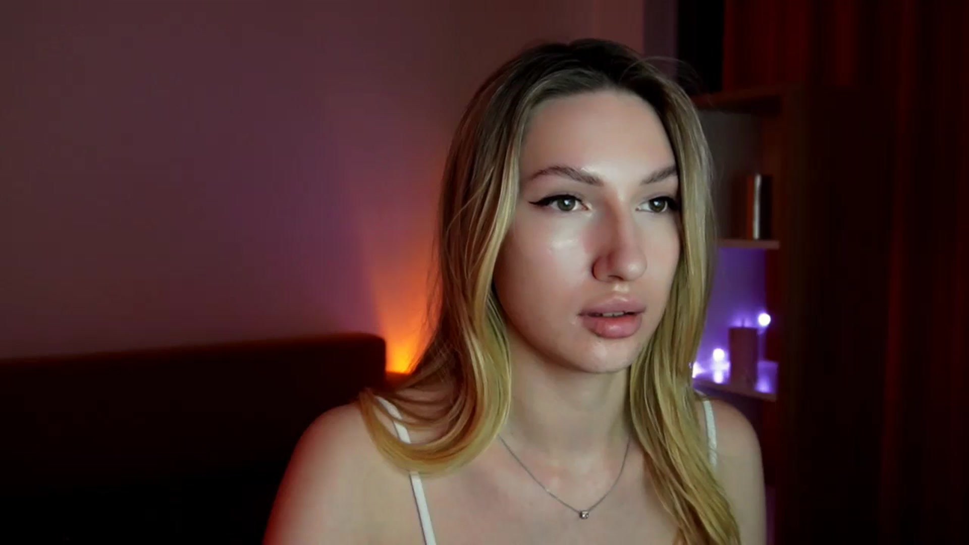 Gallery image thumbnail from LovelyGin's myfreecams stream on, 06/05/2025, 18:14 image 9 of 20