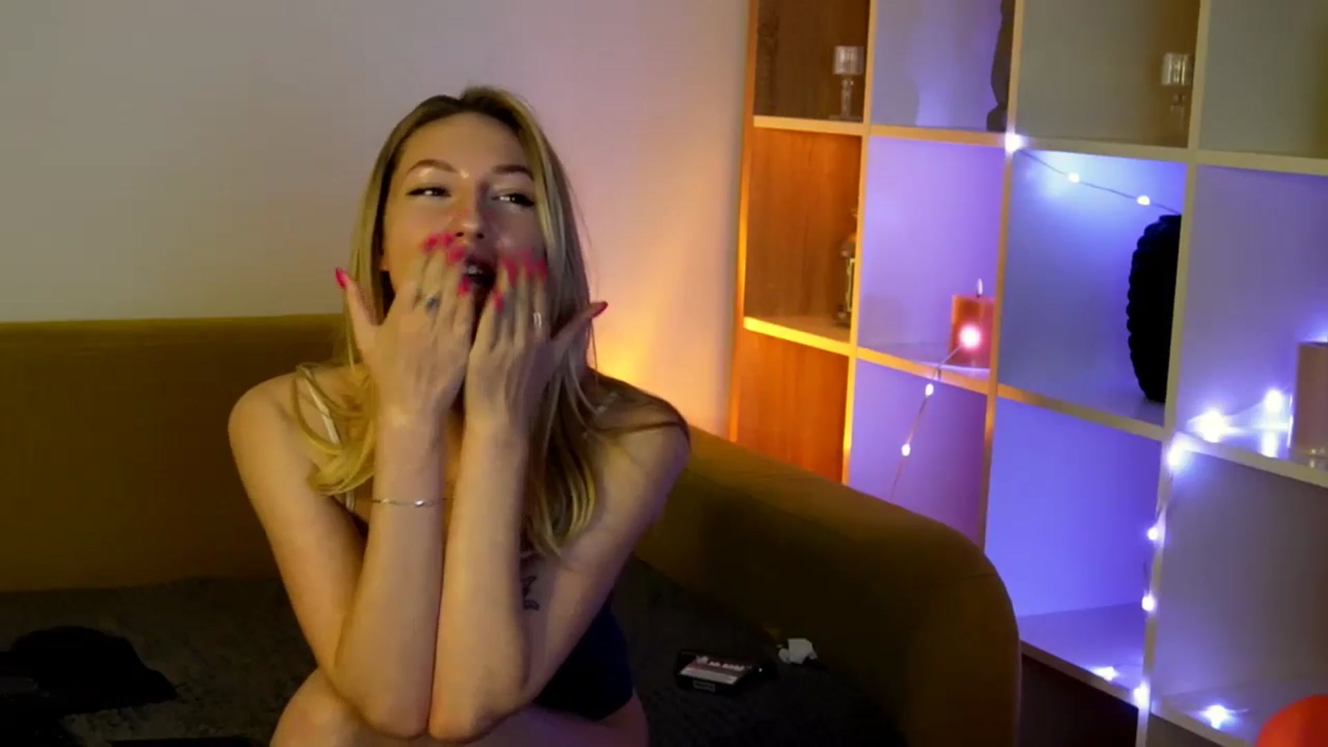 Gallery image thumbnail from LovelyGin's myfreecams stream on, 06/05/2025, 18:42 image 2 of 20