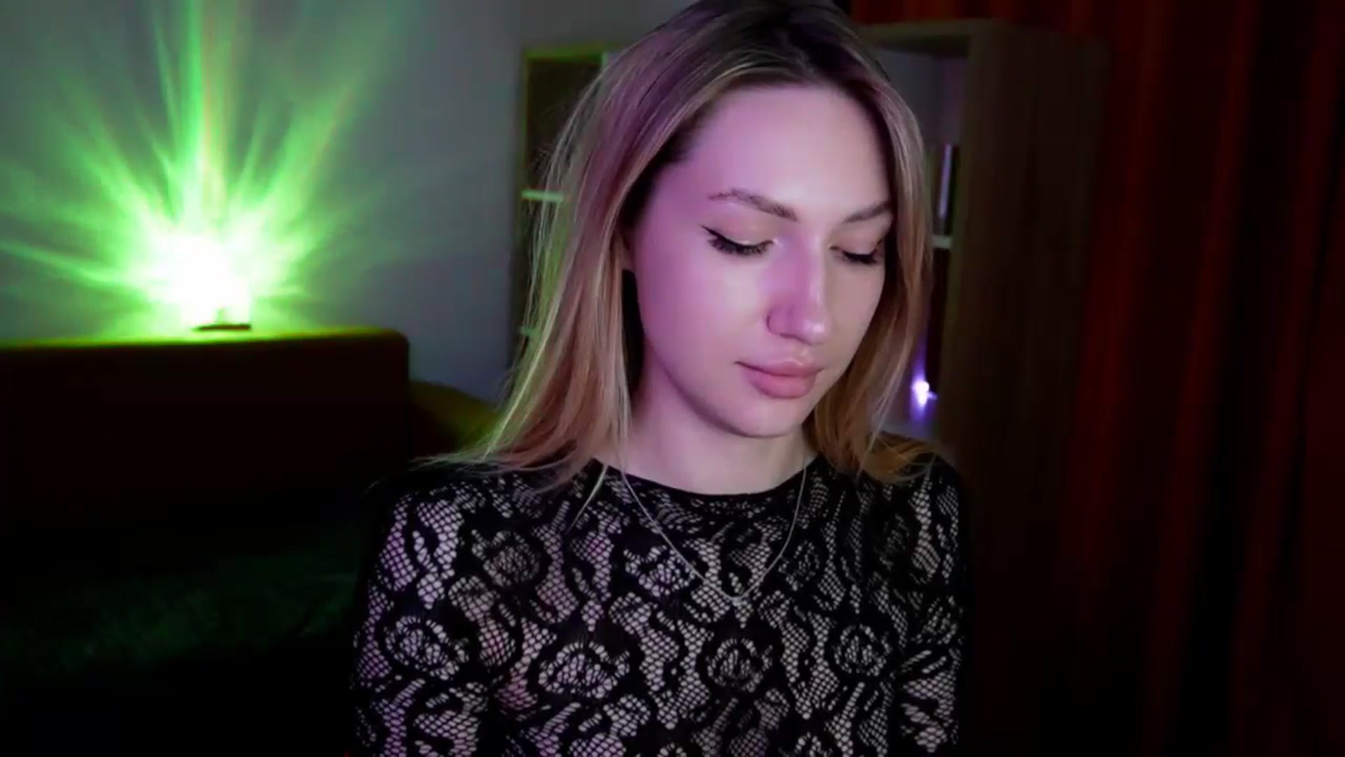 Gallery image thumbnail from LovelyGin's myfreecams stream on, 06/06/2025, 16:25 image 17 of 20