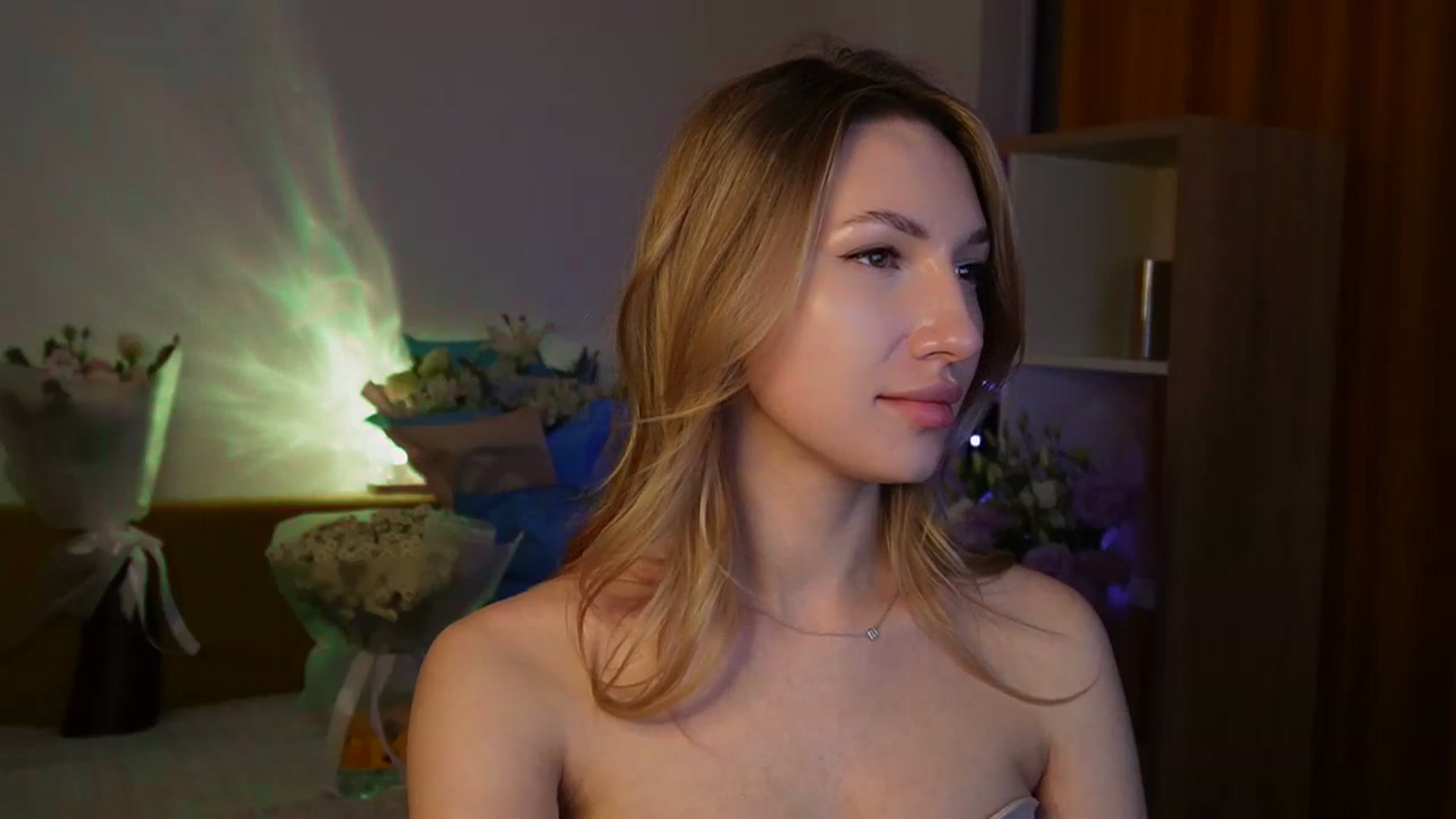 Gallery image thumbnail from LovelyGin's myfreecams stream on, 06/10/2025, 14:38 image 18 of 20