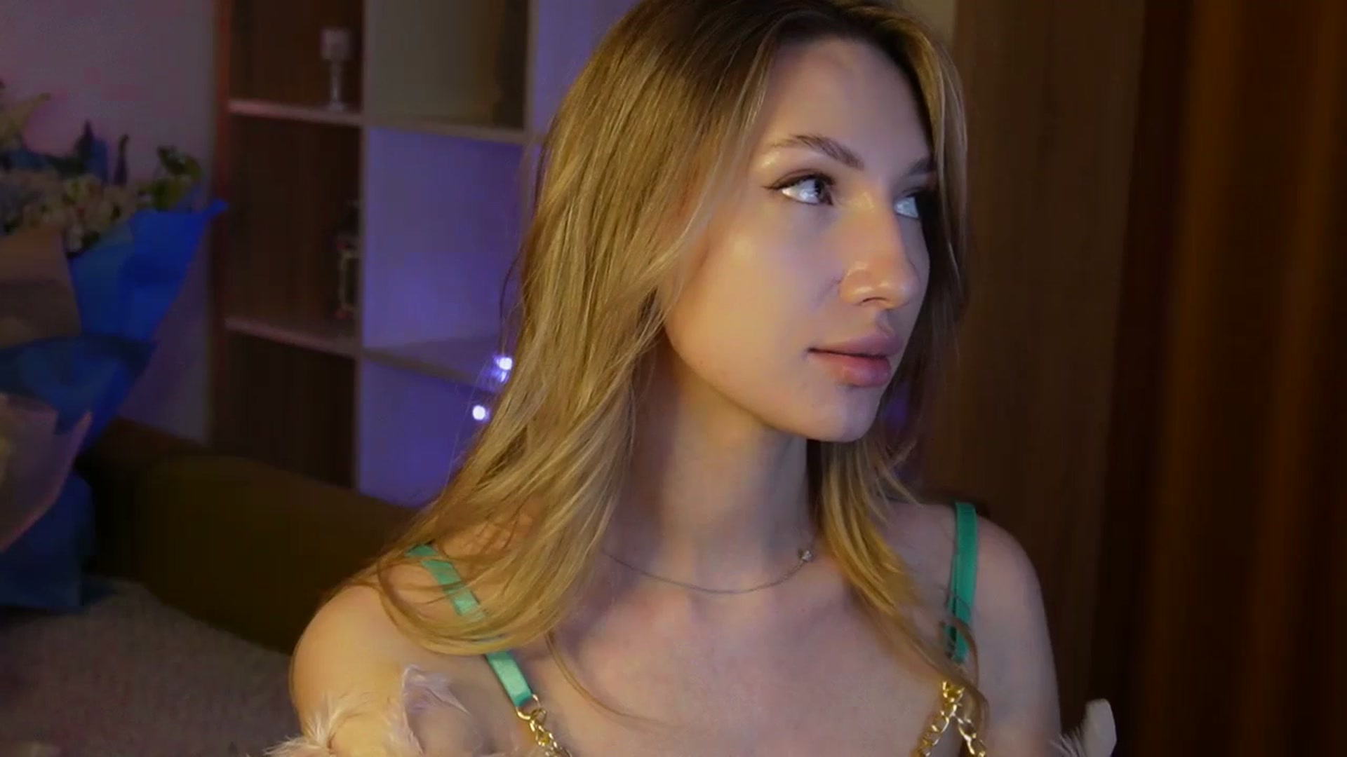 Gallery image thumbnail from LovelyGin's myfreecams stream on, 06/10/2025, 16:12 image 6 of 20