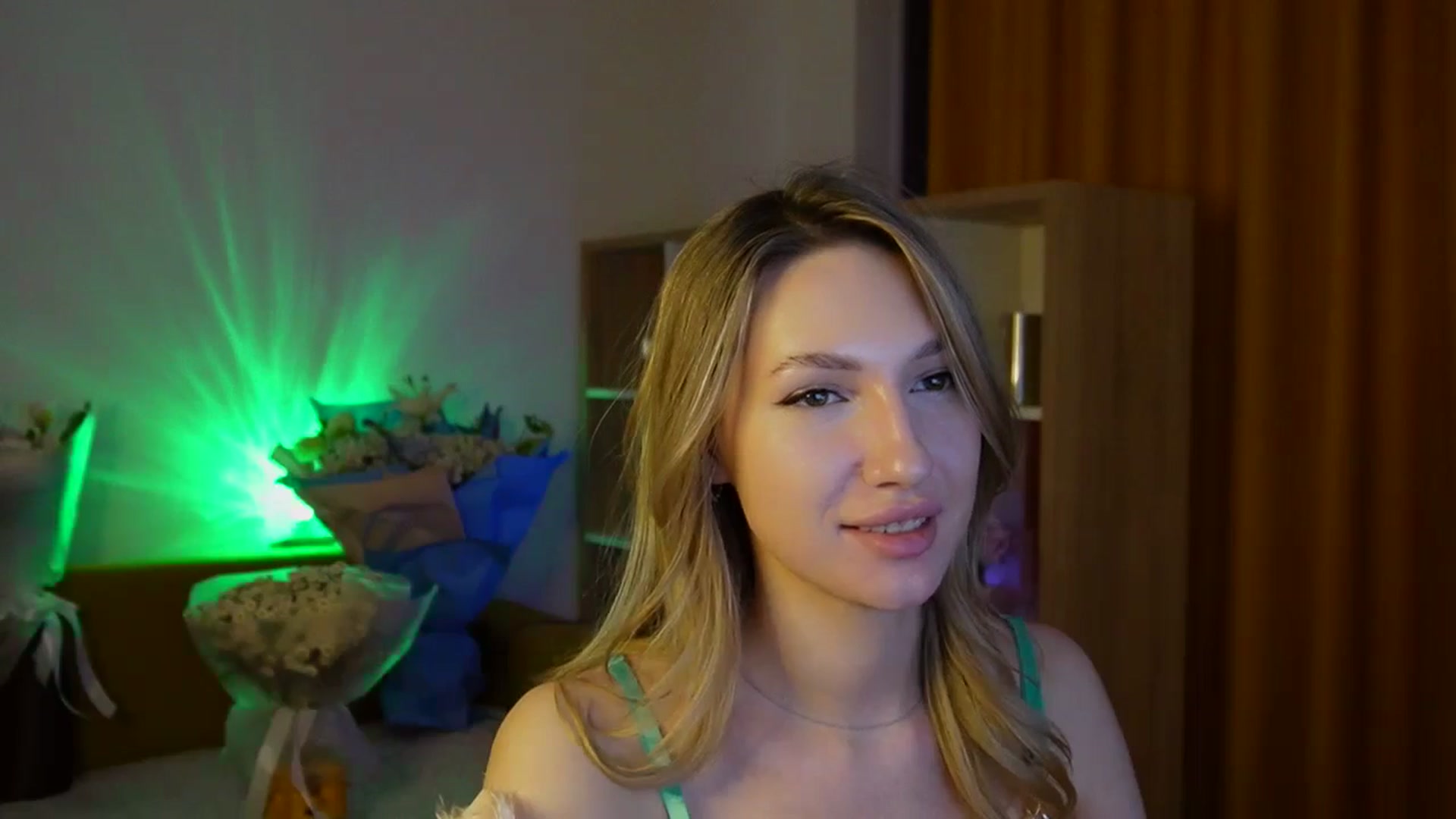 Gallery image thumbnail from LovelyGin's myfreecams stream on, 06/10/2025, 16:12 image 13 of 20
