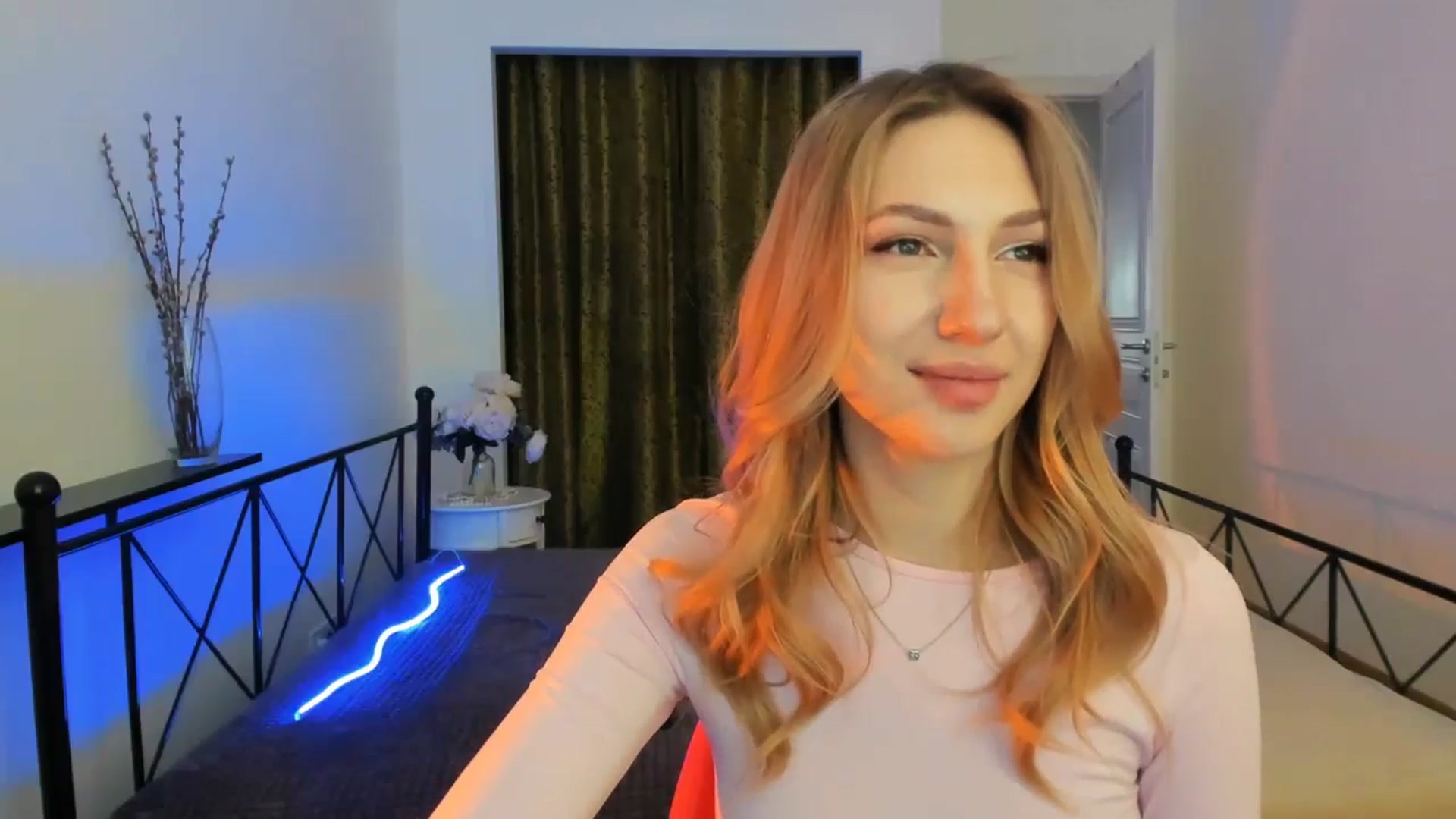 Gallery image thumbnail from LovelyGin's myfreecams stream on, 06/11/2025, 14:42 image 10 of 20