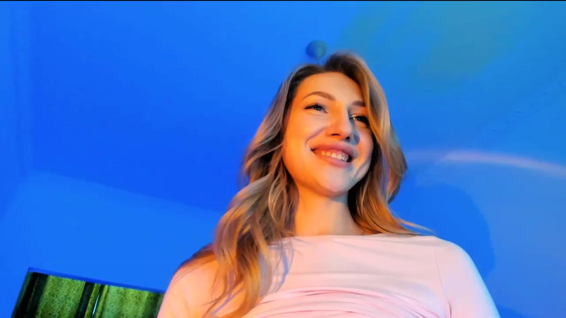 Gallery image thumbnail from LovelyGin's myfreecams stream on, 06/11/2025, 18:38 image 1 of 20
