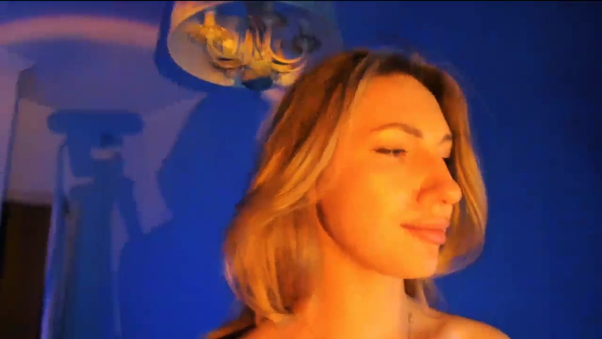 Gallery image thumbnail from LovelyGin's myfreecams stream on, 06/11/2025, 18:38 image 20 of 20